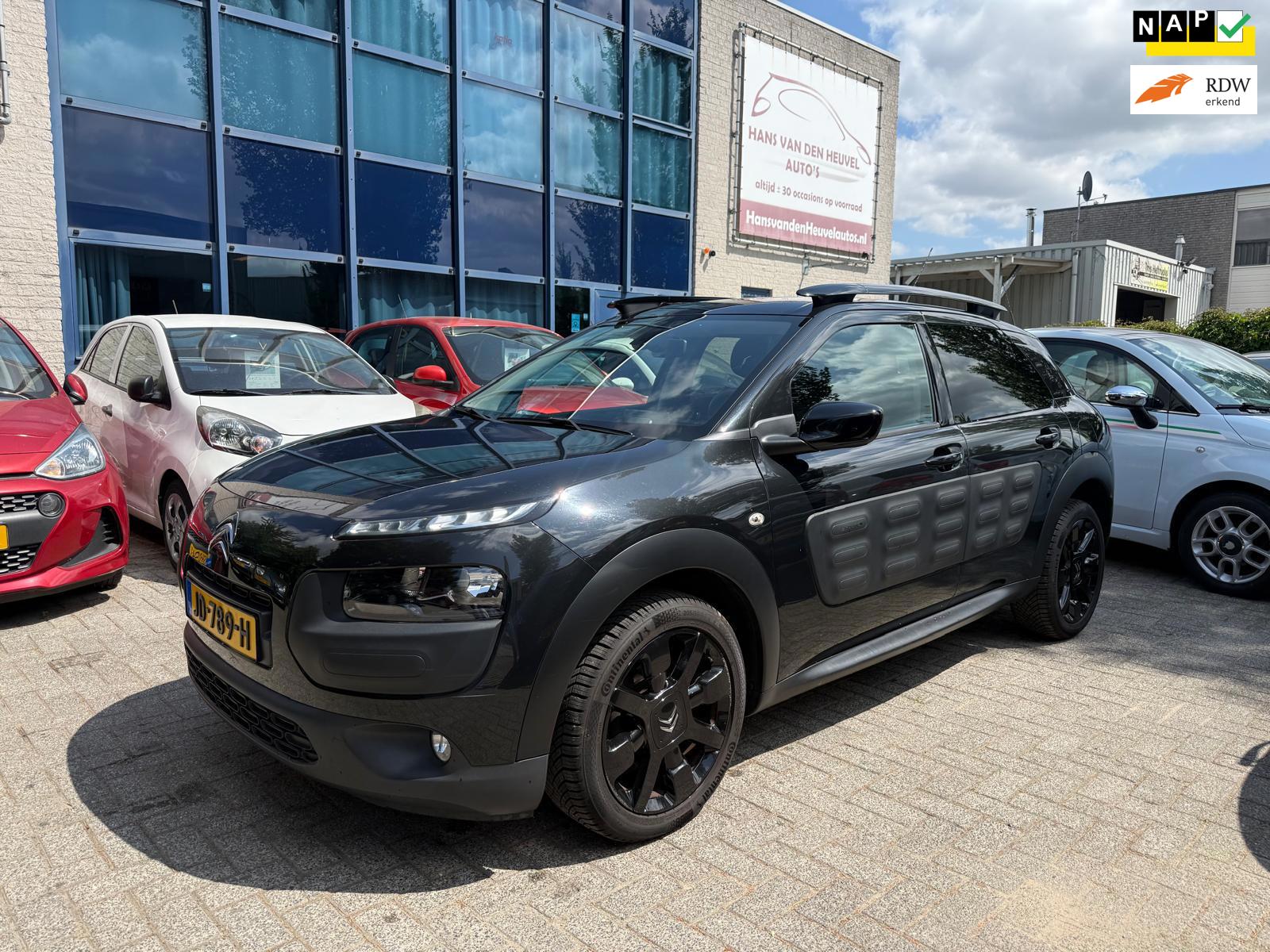 Citroën C4 Cactus 1.2 PureTech Shine Pano, Trekhaak, Navi, Camera, APK 07/27