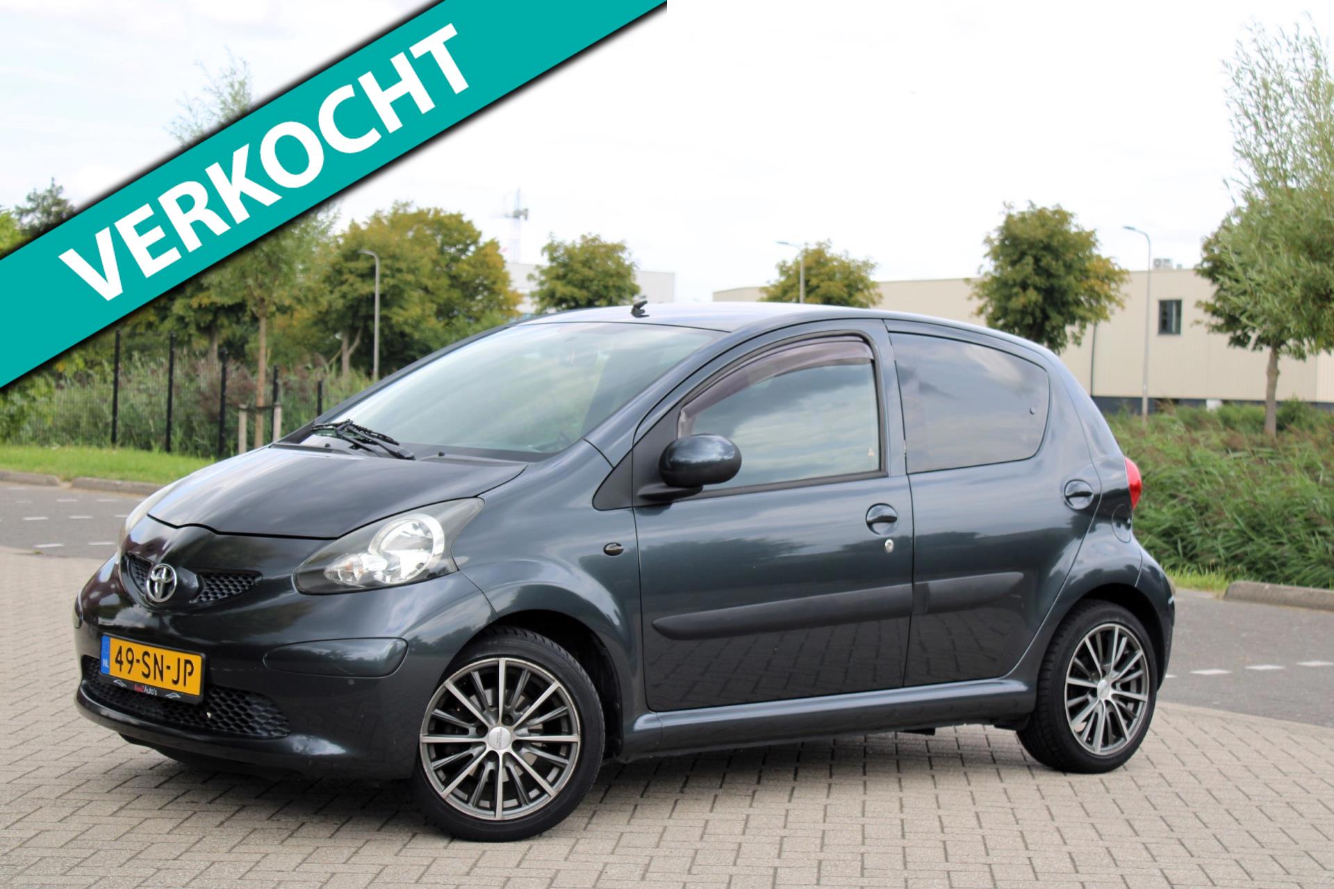 Toyota Aygo 1.0-12V + 5-Deurs l Elek Pak l Stuurbekr l NAP