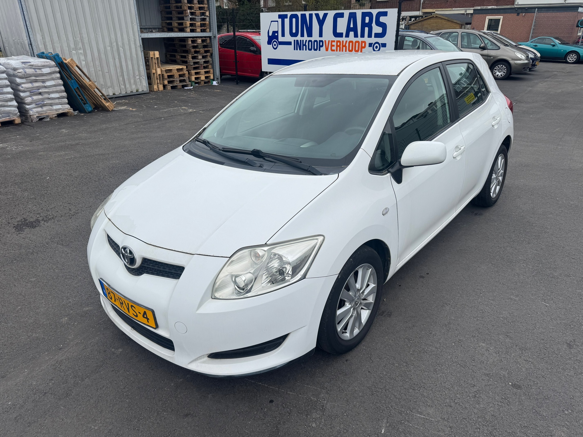 Toyota Auris 1.4-16V Terra