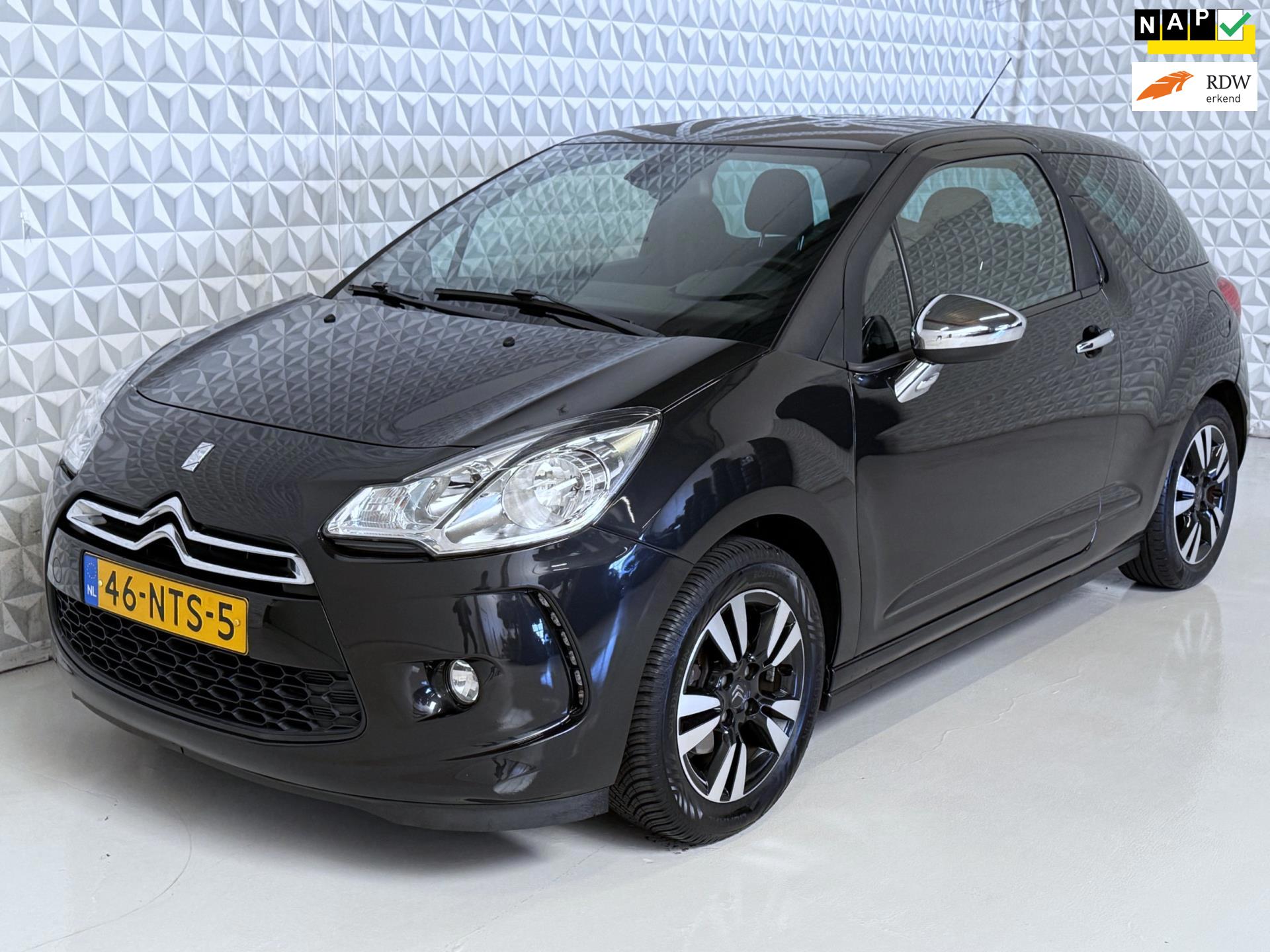 Citroën DS3 1.6 So Chic in Black CLIMA Cruise / 143.000km (2010)