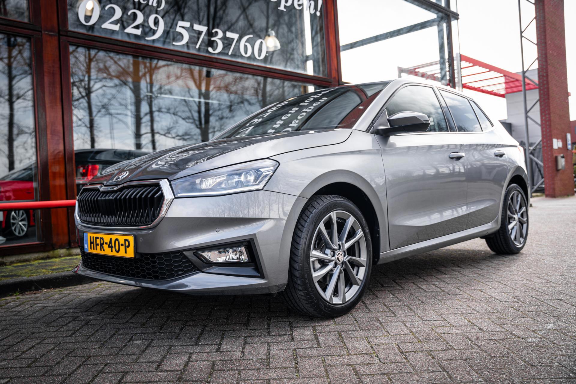 Skoda Fabia 1.0 TSI Business Luxe Edition | Automaat | App-connect | Parkeer camera | Adaptieve cruise control | Stuurverwarming |
