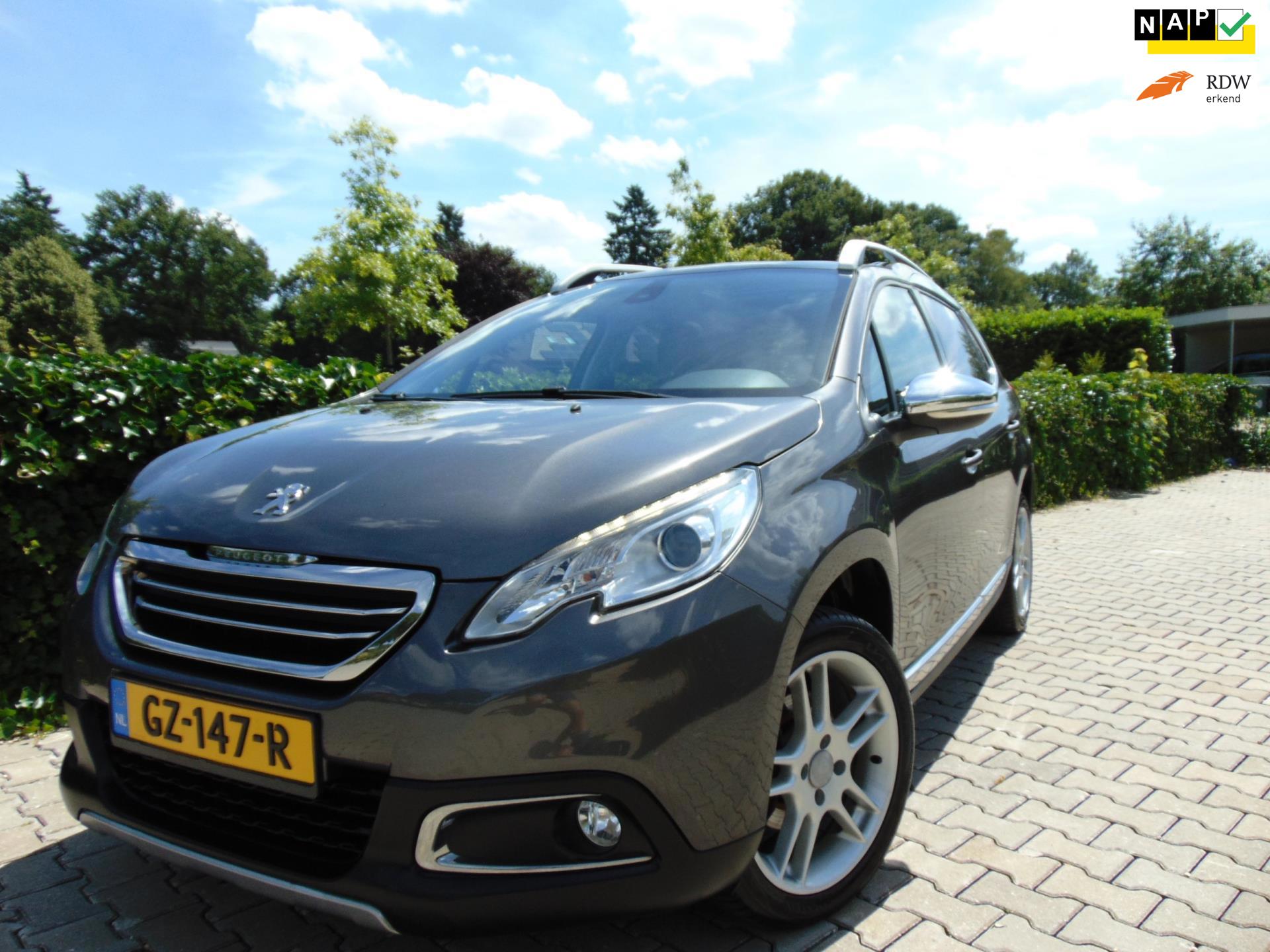 Peugeot 2008 1.2 PureTech Blue Lease Executive , Clima / Cruise / Panoramadak / Navi-Multimedia / Half-Leder / Isofix / Pdc / 17"
