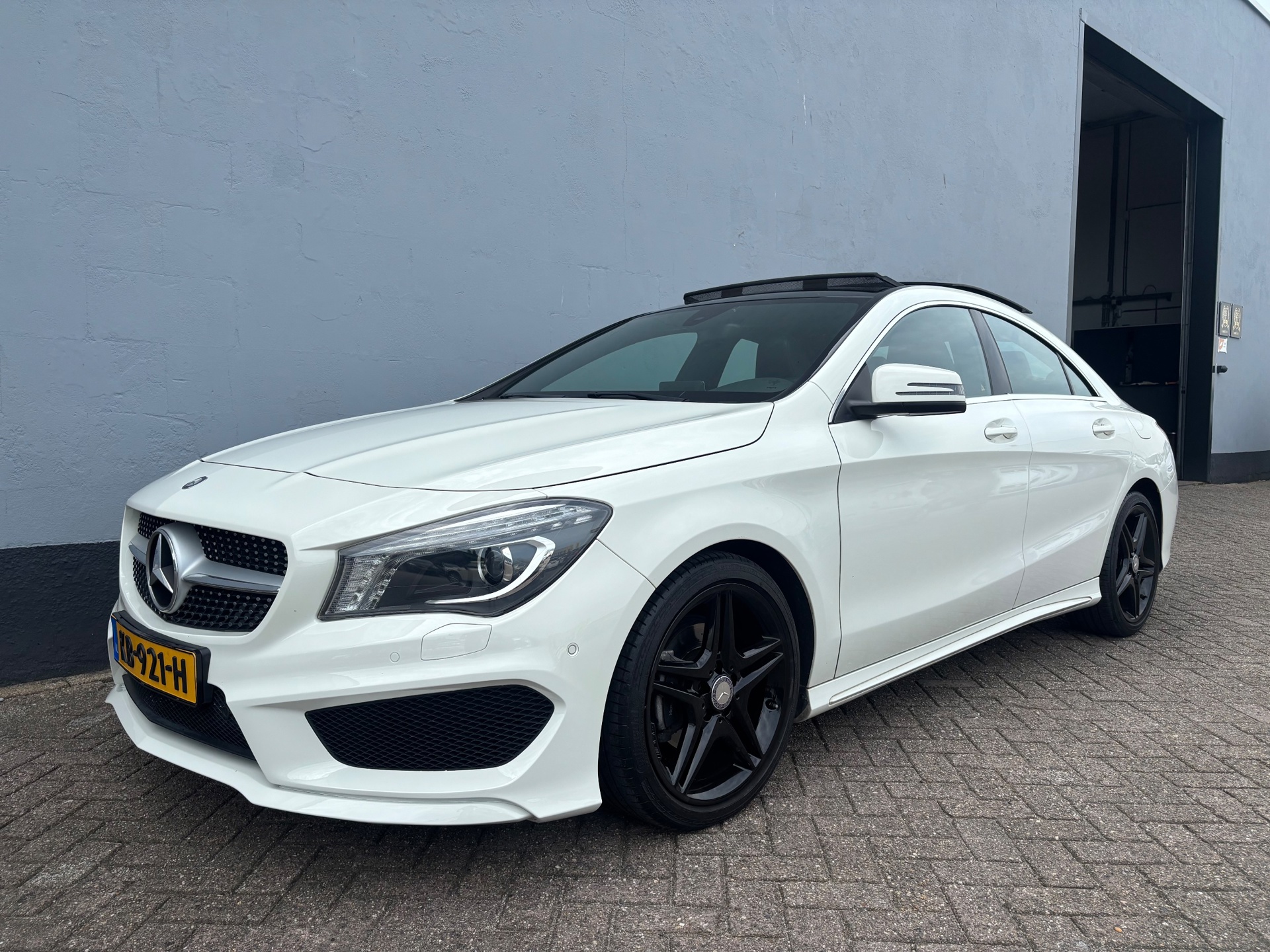 Mercedes-Benz CLA-klasse 180 Ambition AMG - Panorama