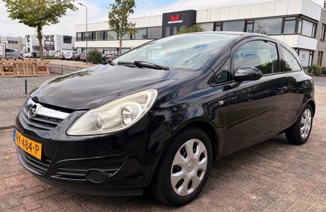 Opel Corsa 1.2-16V Cosmo AIRCO