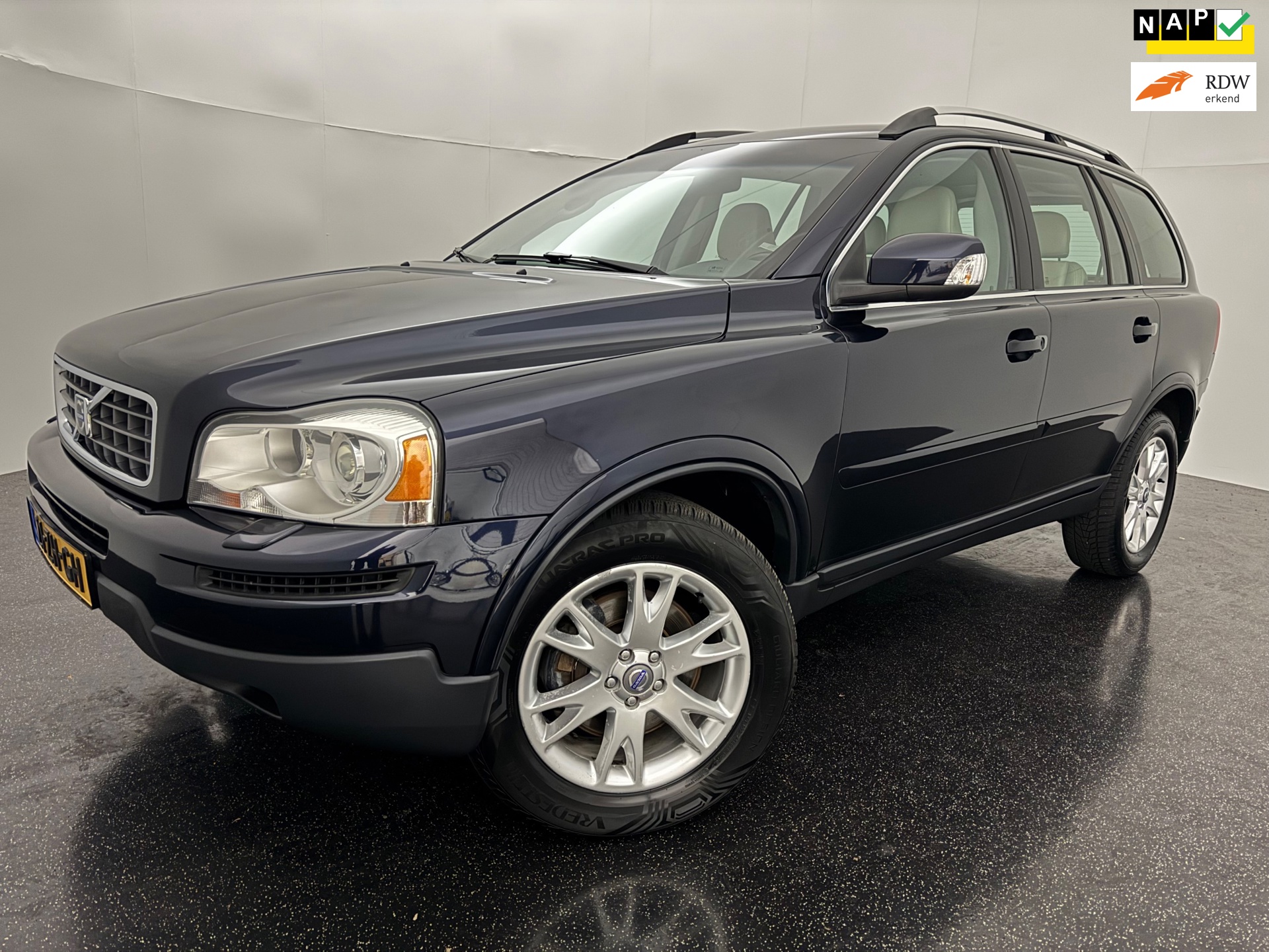 Volvo XC90 2.4 D5 AUT 185 PK Summum 7 zits / Leder / Xenon / Facelift BTW Auto
