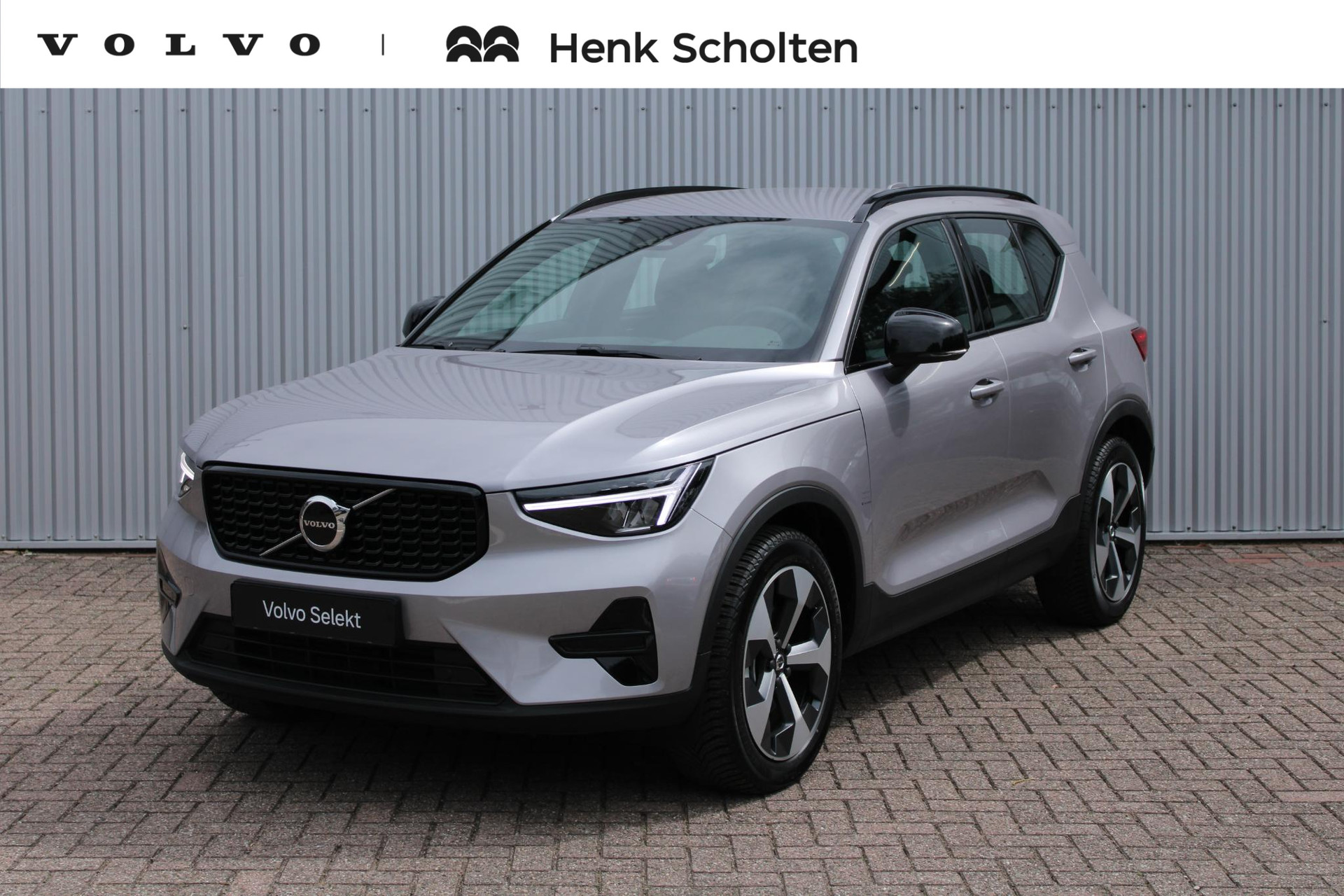 Volvo XC40 B4 Plus Dark