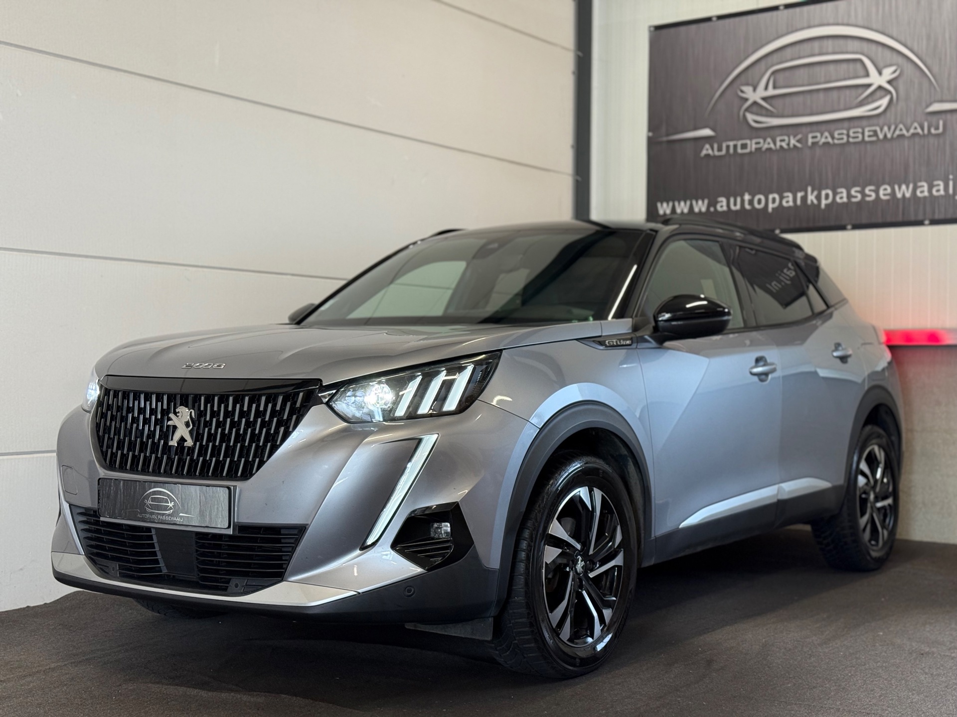 Peugeot 2008 1.2 PureTech GT-line D-Riem VV, Pano, ACC, Apple Carplay, 360° Camera, Lane-Assist, Keyless, Sfeerverlichting, Aircol