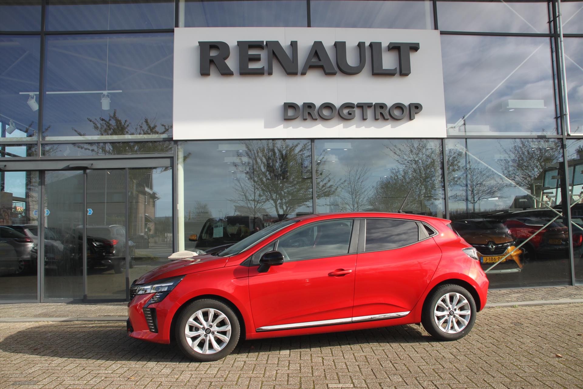 Renault Clio 90PK-EVOLUTION-NW.MODEL-9200KM!-APPLE CAR PLAY-