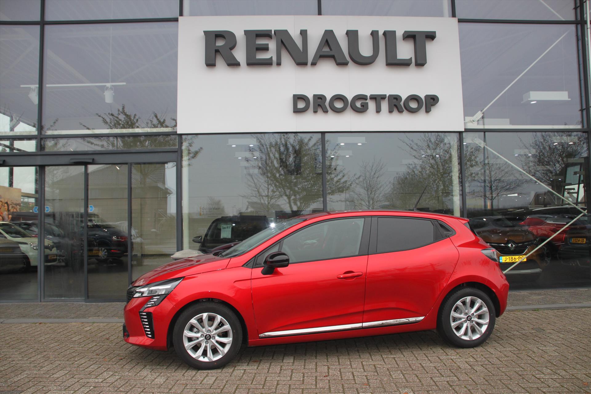 Renault Clio 90PK-EVOLUTION-NW.MODEL-13DKM-APPLE CAR PLAY-NIEUW-