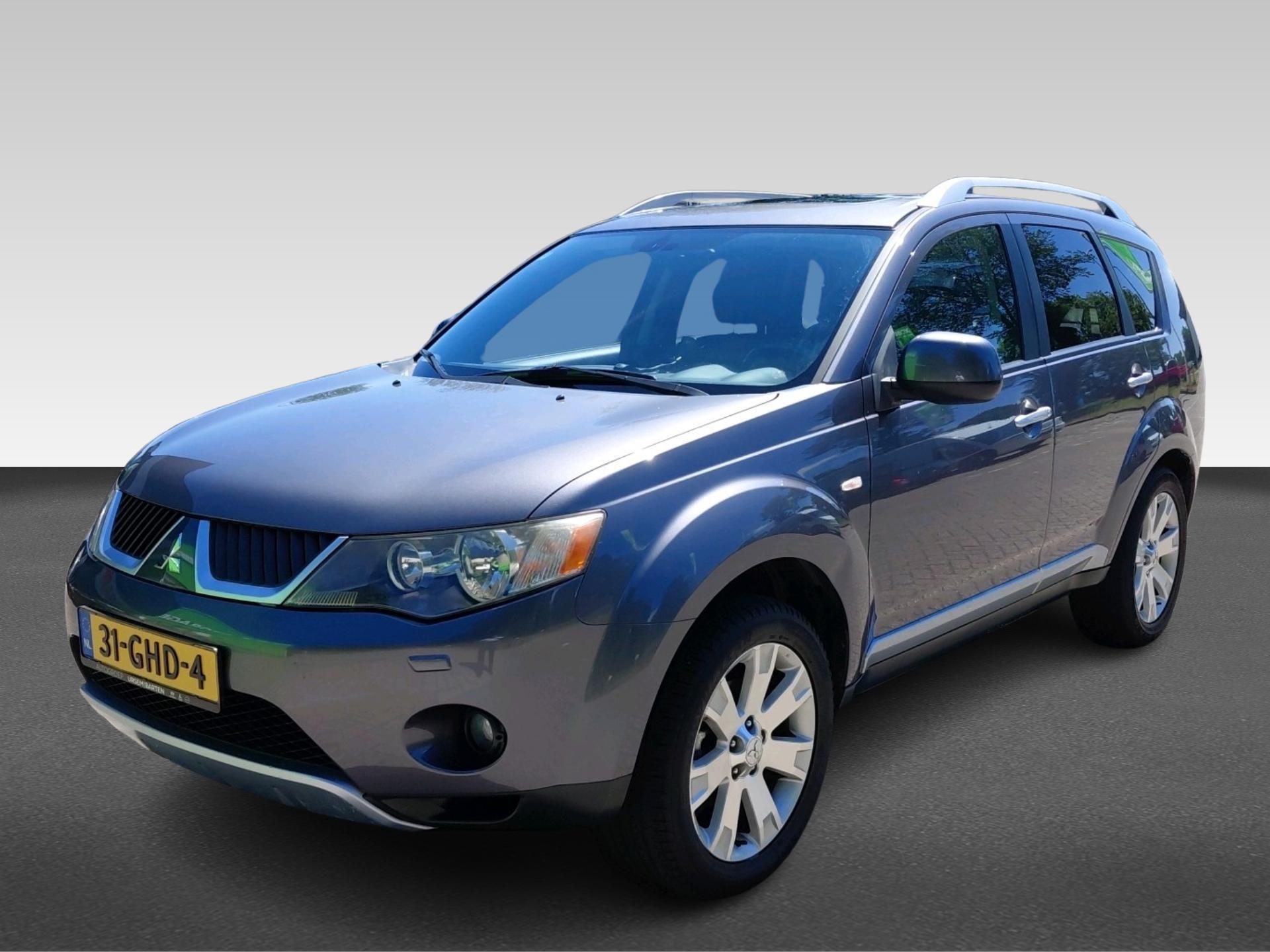 Mitsubishi Outlander 2.4 Instyle 7 persoons