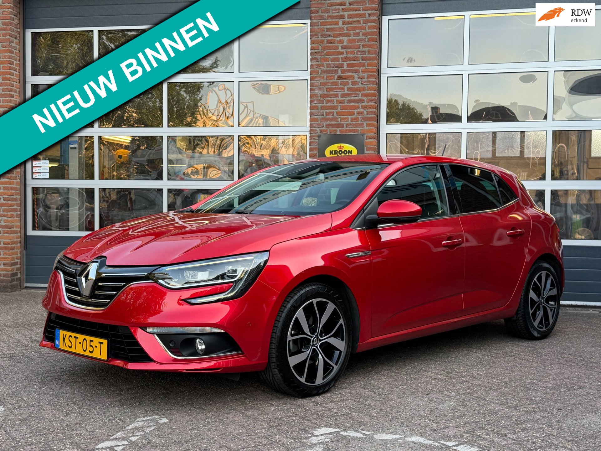 Renault MEGANE 1.3 TCe Bose , navi, camera, Cruise, keyless, head up, 1/2 leder, 17 inch