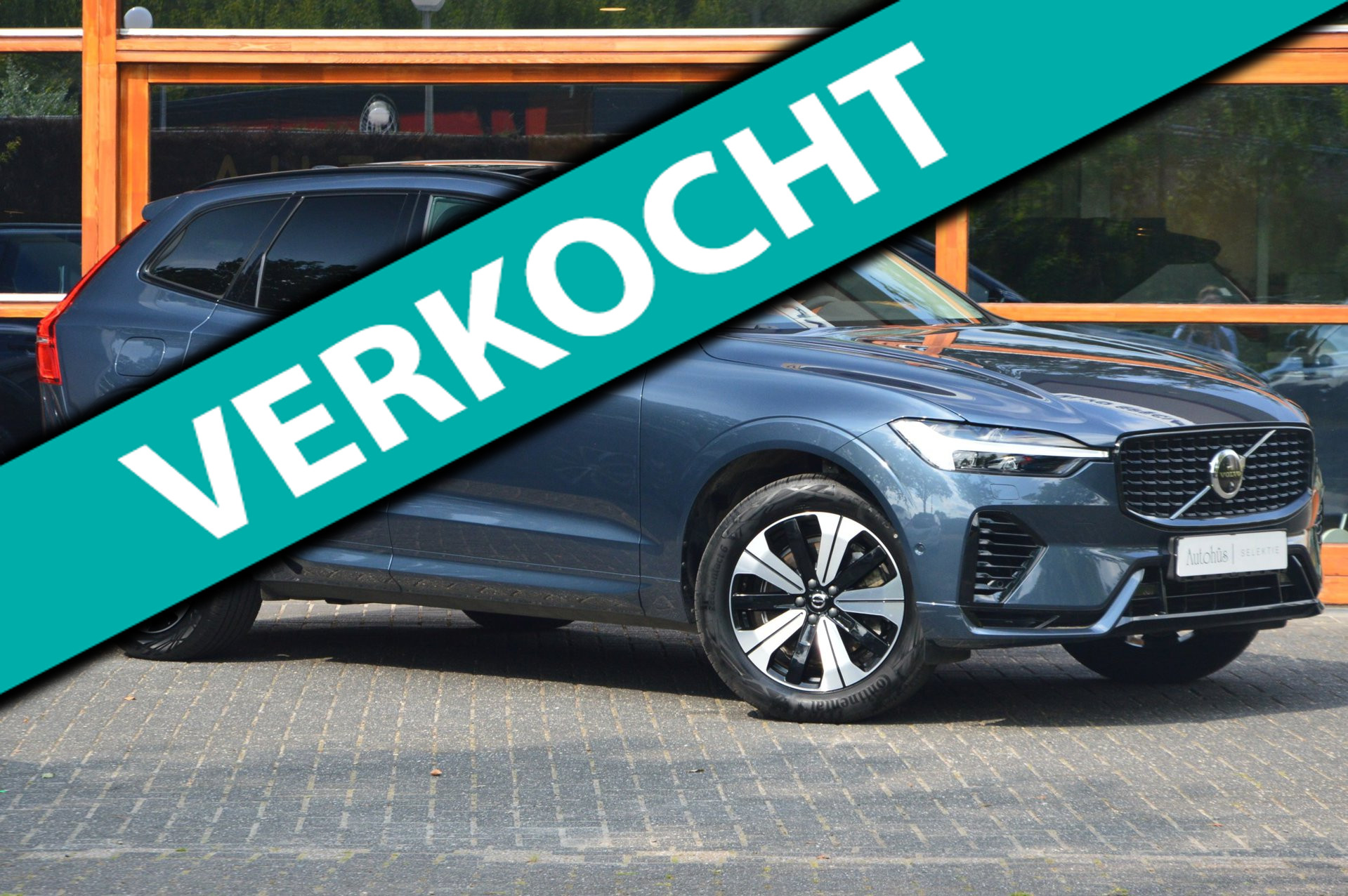 Volvo XC60 T6 Hybride AWD Plus Dark | 360° Camera | Harman/Kardon | Panoramadak | Stoel + Stuur Verwarmd | Apple CarPlay |
