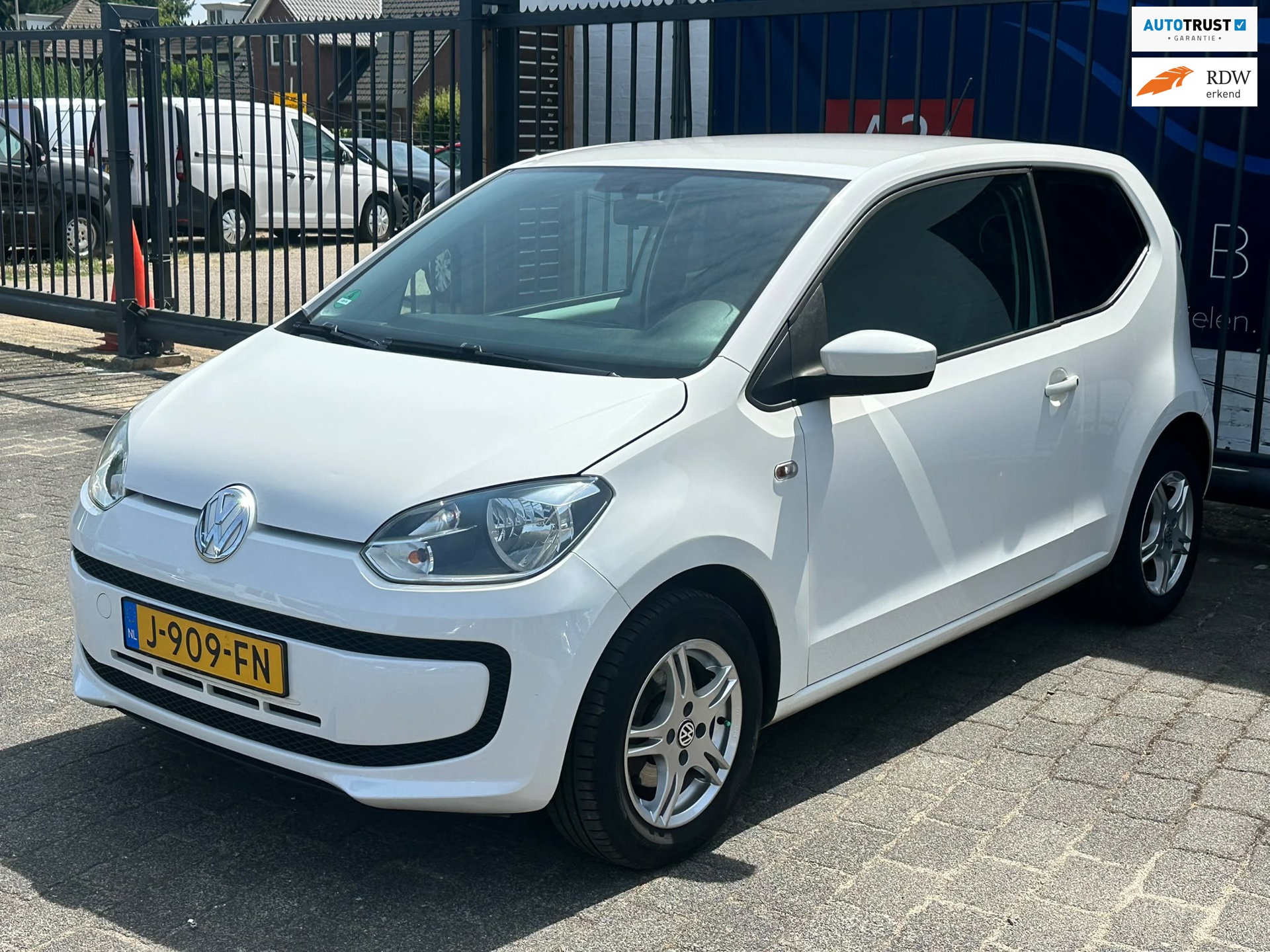 Volkswagen Up! 1.0 move up! / AIRCO / AUX / LM VELGEN / ARMSTEUN