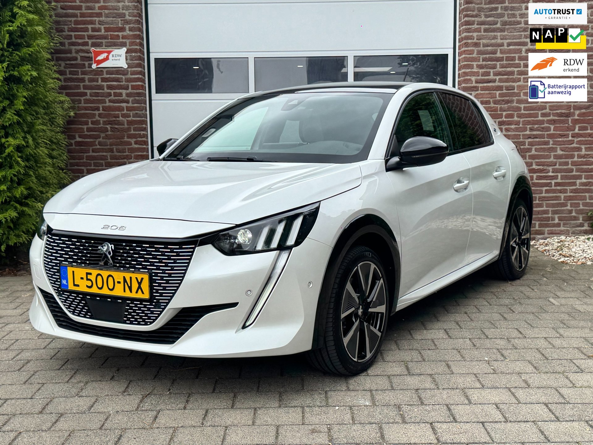 Peugeot E-208 EV GT Pack 50 kWh|Pano|Leer\Alcant|Stoelverw|SOH91%|