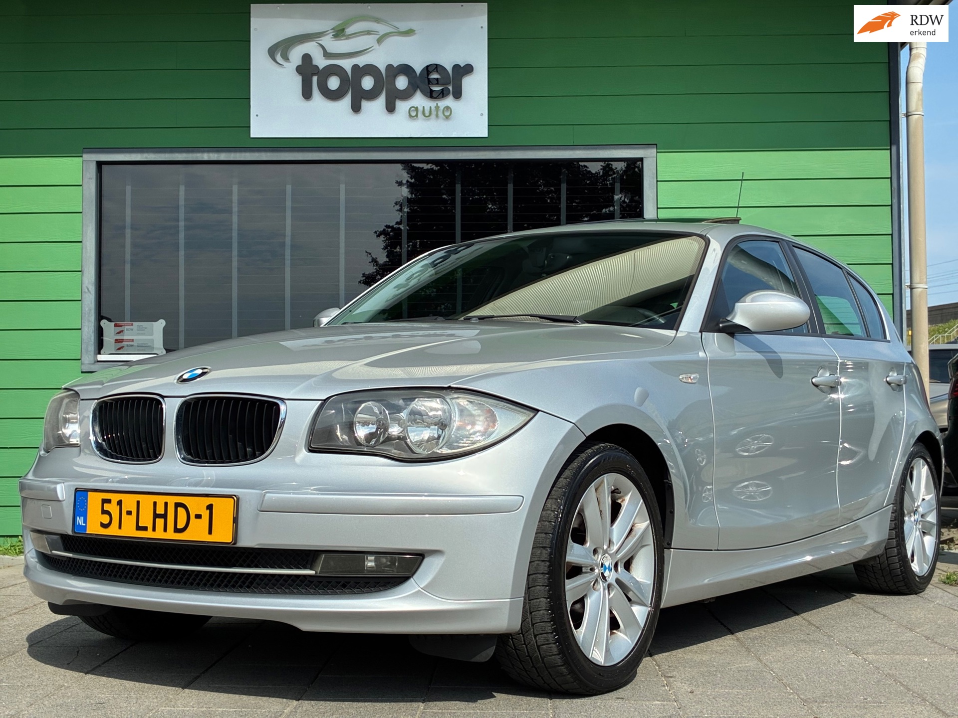 BMW 1-serie 118i Business Line|1e Eigenaar|Panoramadak|Navigatie|ClimateControl|Trekhaak