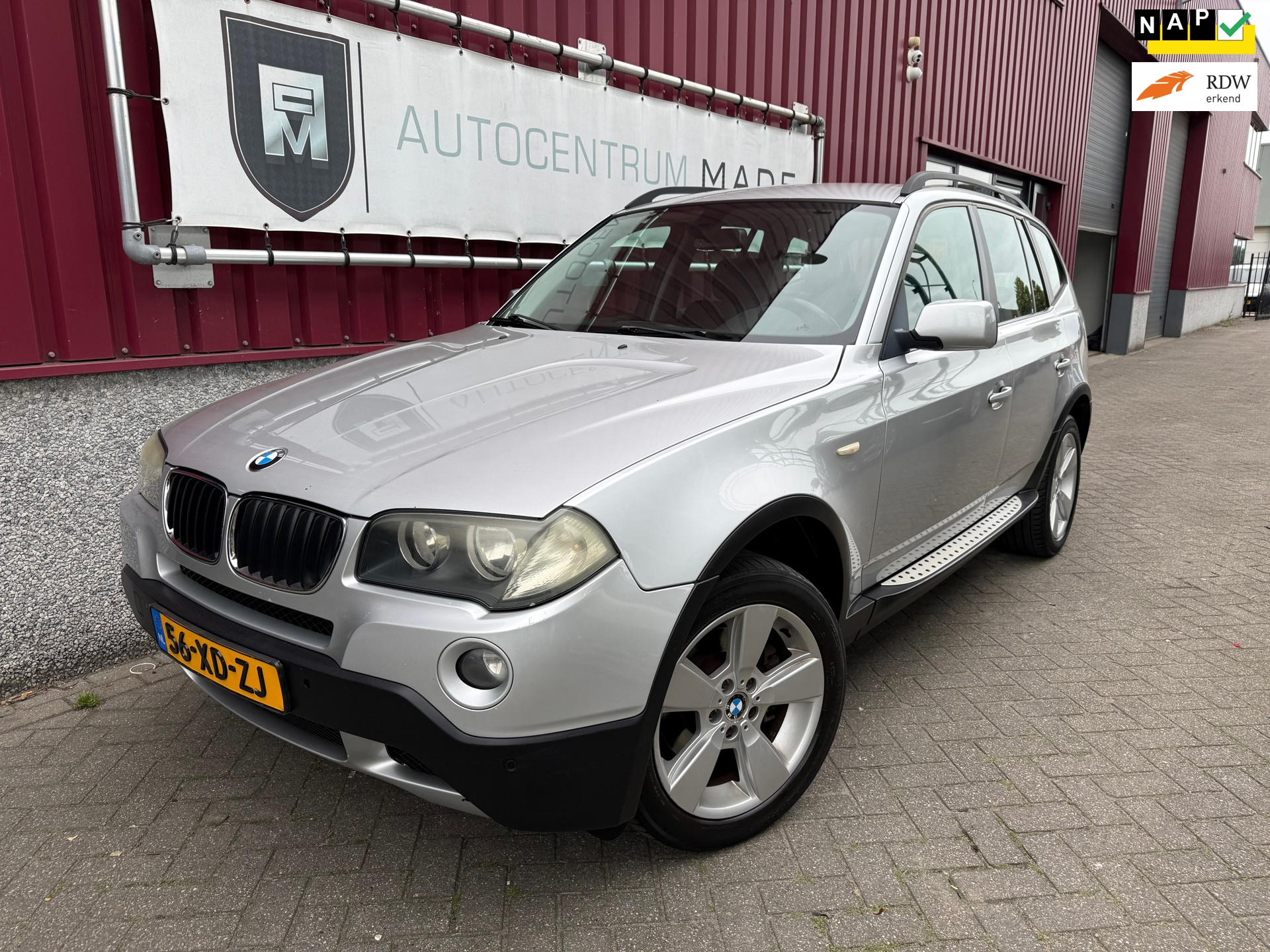 BMW X3 2.0i Executive // Clima // 4X4 // PDC // Trk.HK