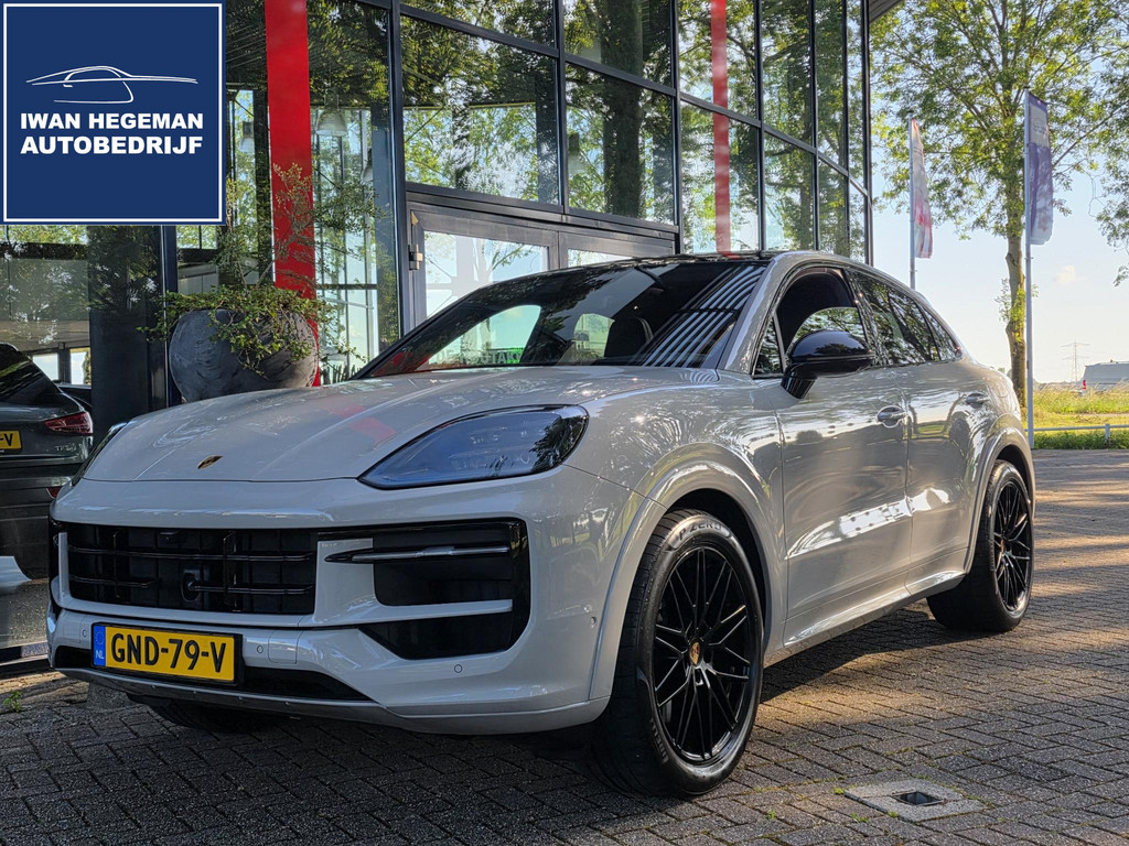 Porsche Cayenne Coupé 3.0 E-Hybrid | Sport Design pakket | Wegkl. Trekhaak | Luchtvering | Panoramadak | Leder | LED