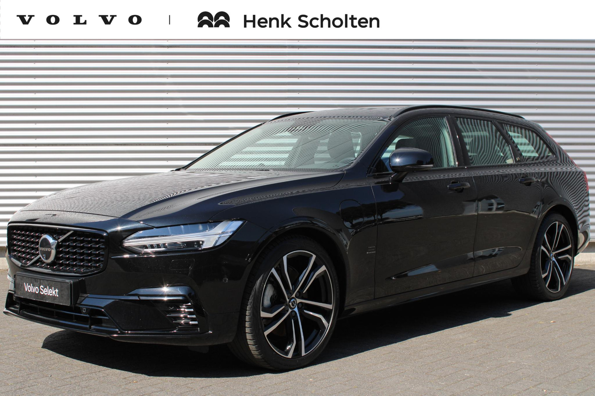 Volvo V90 2.0 T8 Plug-in hybrid AWD Ultra Dark |