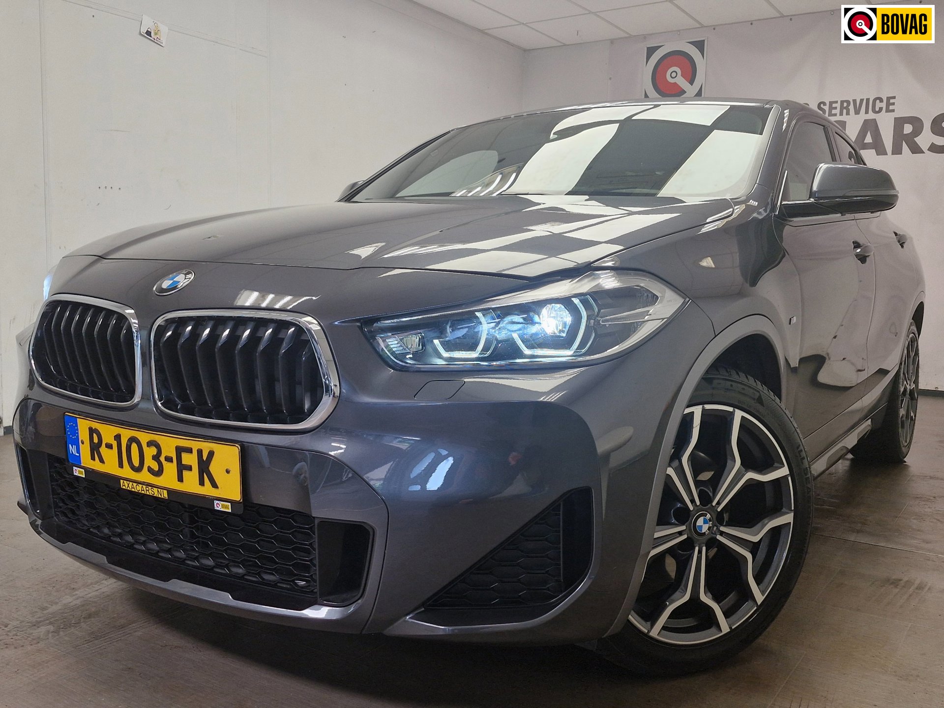 BMW X2 SDrive18i High Executive 1 JAAR BOVAG GARANTIE ! ORGINELE M-PAKKET ! AIRCO ! ACC !