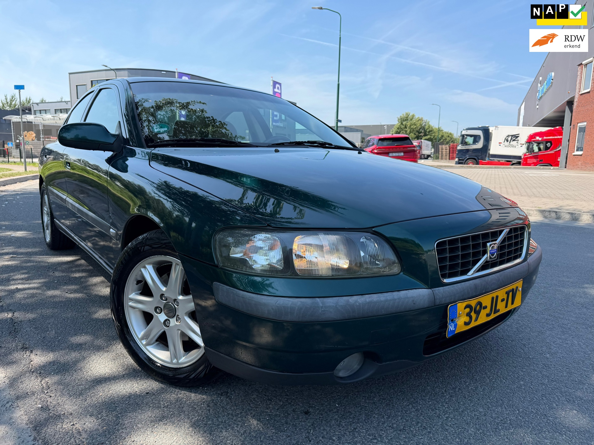 Volvo S60 2.4 Edition AUTOMAAT BJ 2002 AIRCO/APK NIEUW/YOUNGTIMER/LAGE KM STAND/NL AUTO !!!