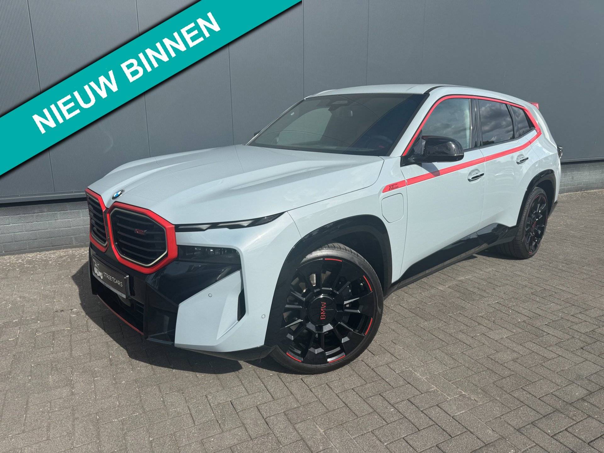 BMW XM PHEV Label Red 30 kWh 748pk