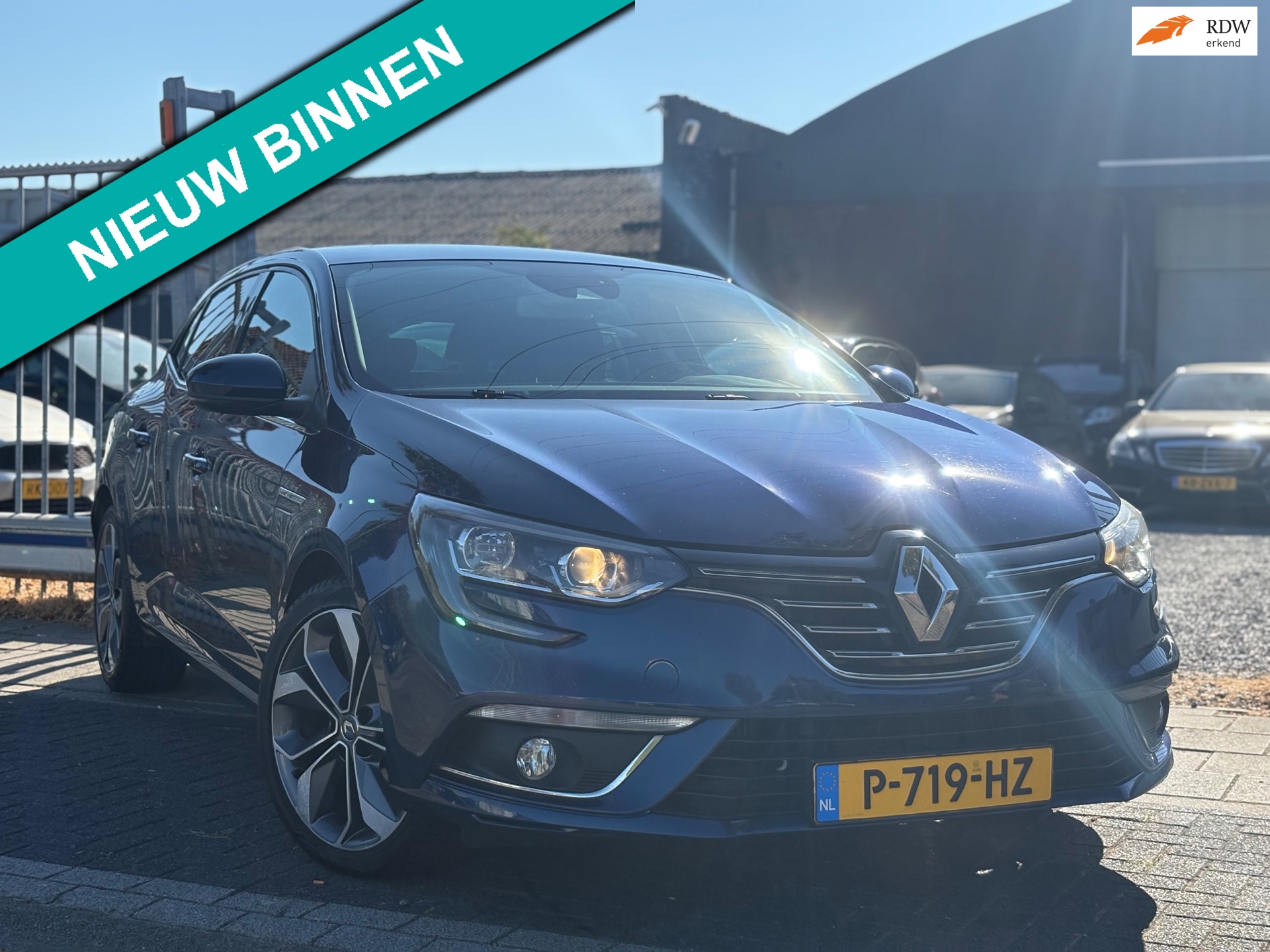 Renault Mégane 1.2 TCe Bose| Navigatie | 18” LMV | Half Leder | Stoelverwarming |