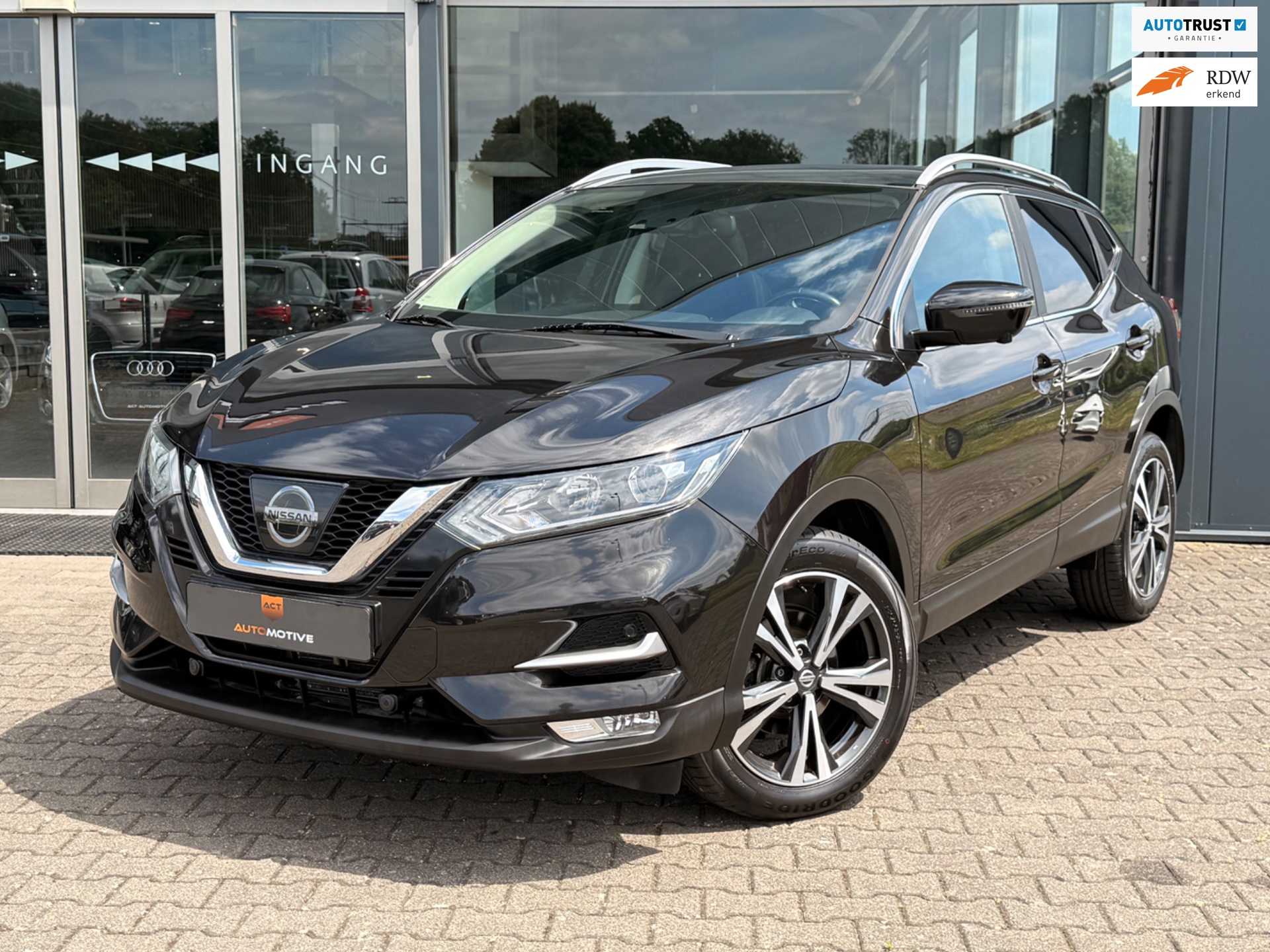 Nissan Qashqai 1.2 Tekna / Automaat / 360 CAM