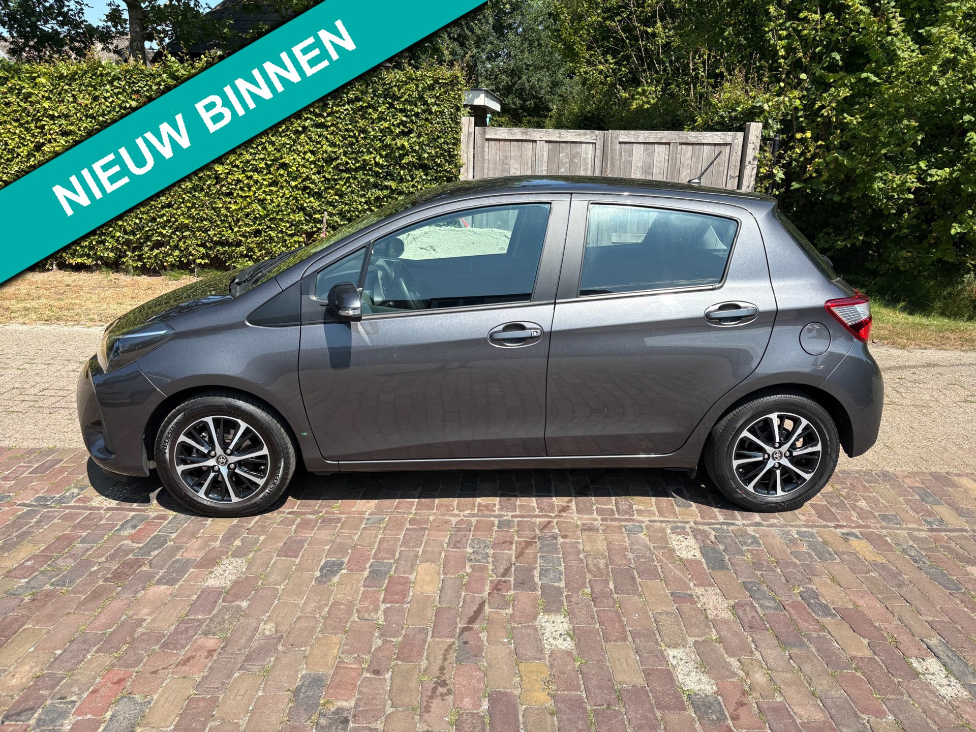 Toyota Yaris 1.0 VVT-i Connect apple carplay, camara, bluetooht NL Auto
