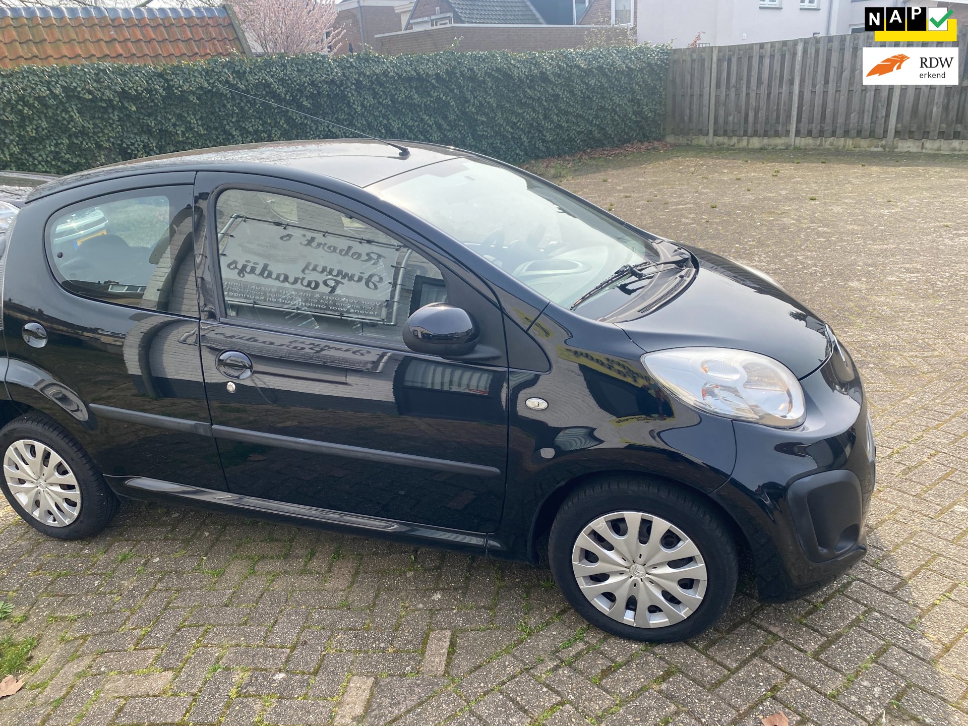 Citroën C1 1.0 Collection in zéér mooie staat met top kleur, rook en huisdier vrij, keurige auto met onverwoestbare motor.