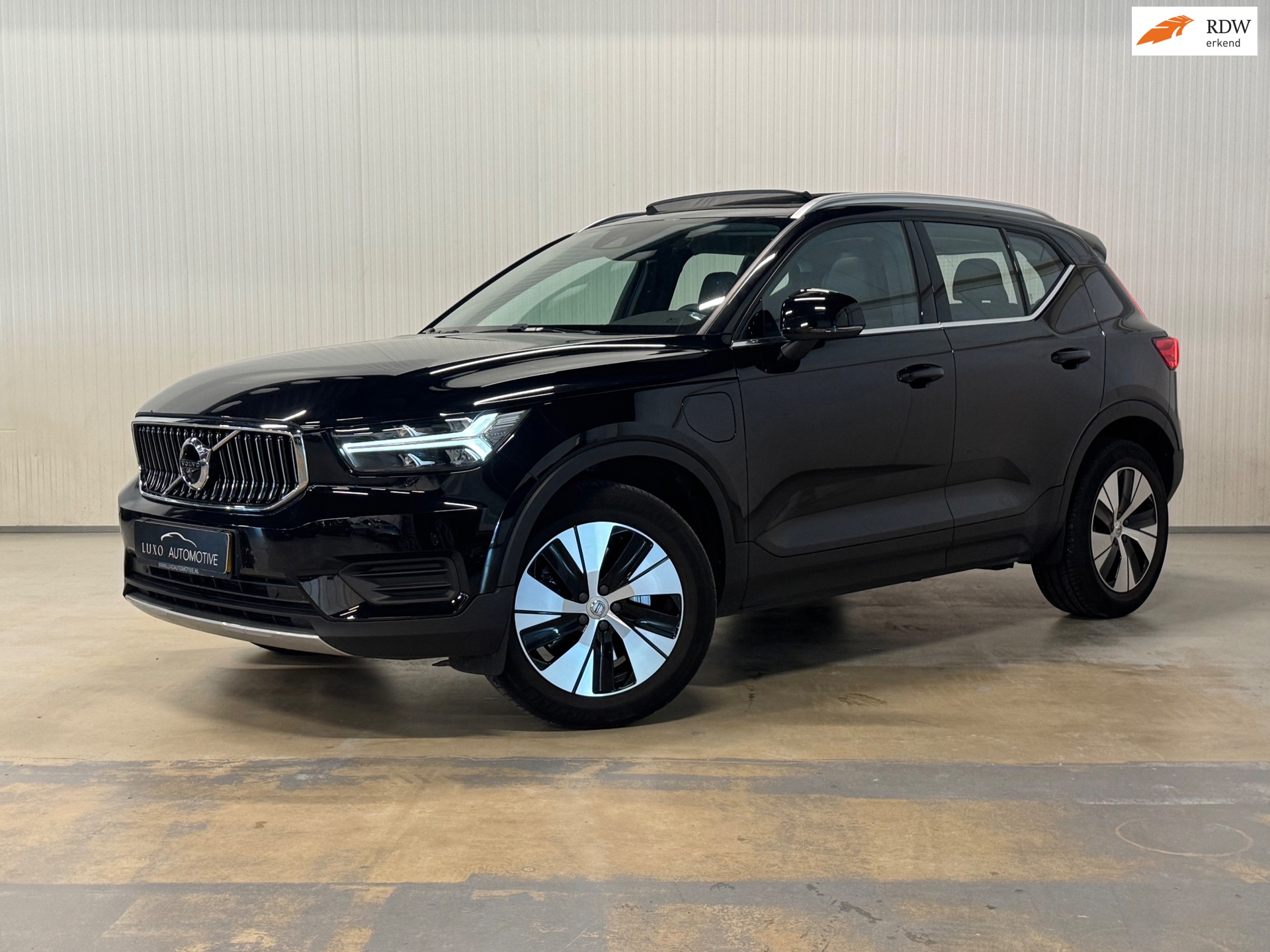 Volvo XC40 1.5 T4 Recharge Inscription Expression | PANO | 360 CAMERA | LED | PLUG IN HYBRIDE