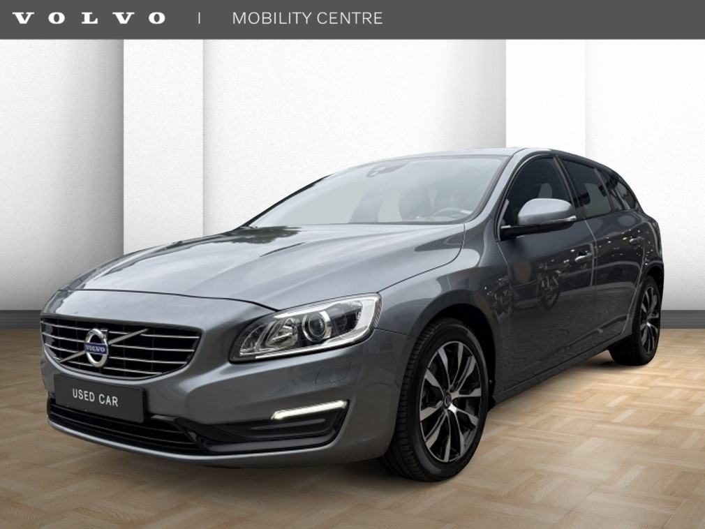Volvo V60 T2 Polar+ Dynamic | Voorstoelen verwarmd | Trekhaak