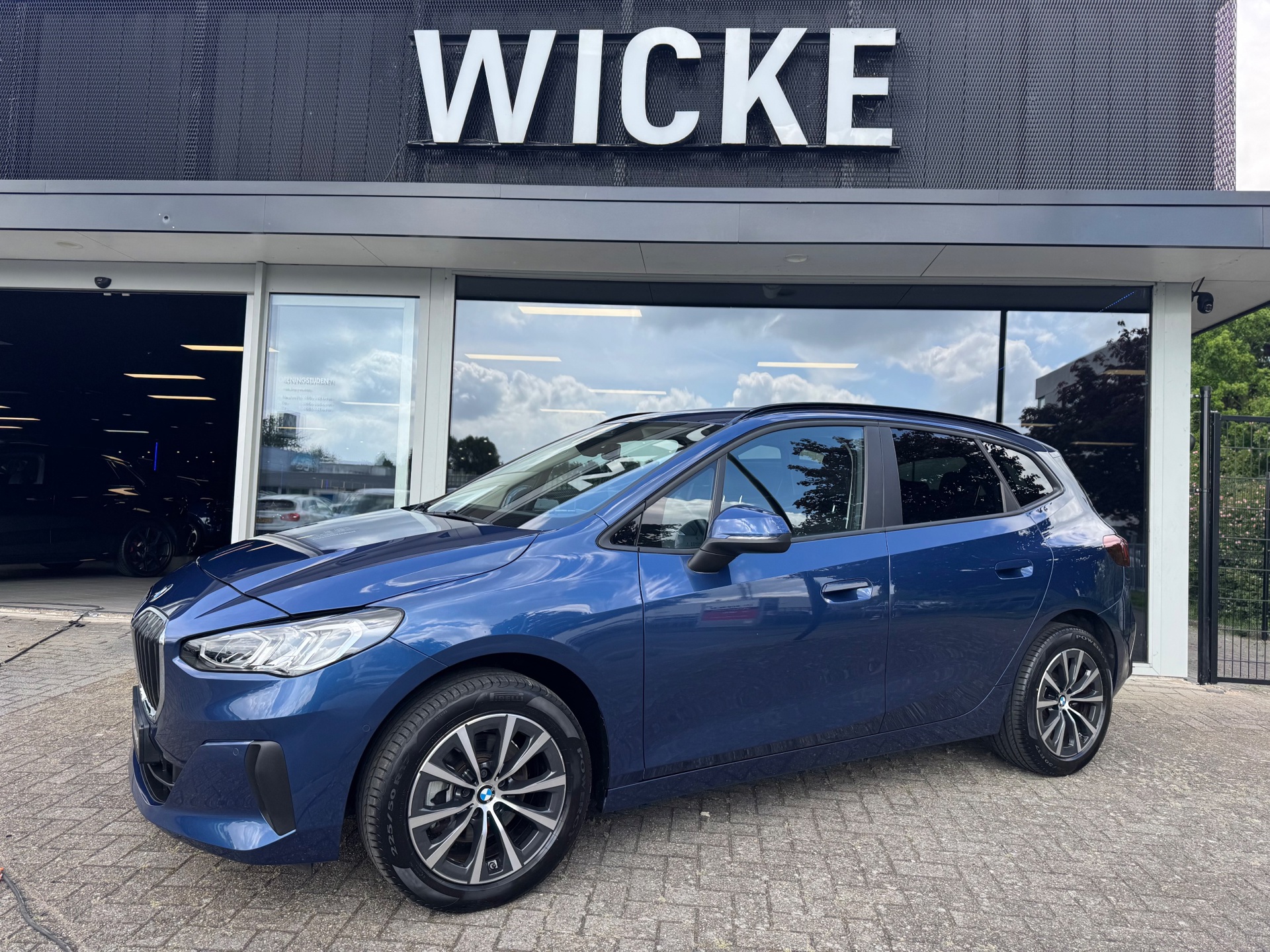 BMW 220I ACTIVE TOURER Automaat Led Camera Leder Navigatie
