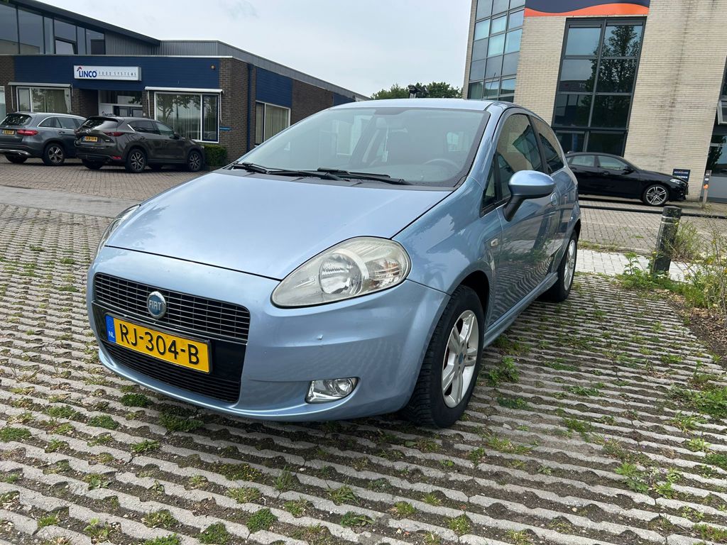 Fiat Grande Punto 1.4 Active Bj.2005 Kmst.251773 met APK tot 10-01-2027