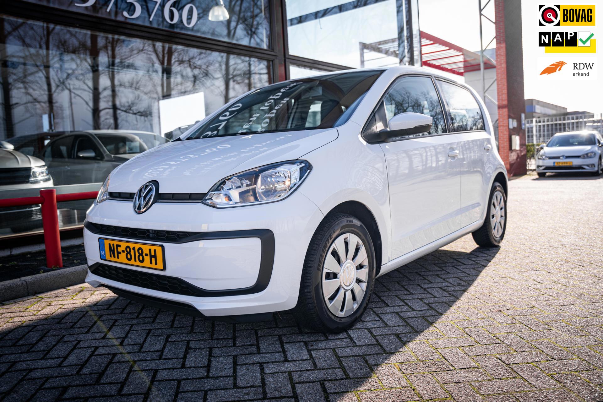 Volkswagen Up! 1.0 BMT move up! | Airco | Trekhaak | Bluetooth telefoon | Electrische ramen | Maps & More | DAB+ |