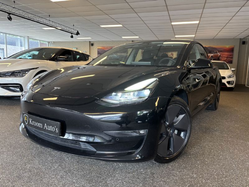 Tesla Model 3 Long Range AWD 78 kWh LONG Range SOH 92.4 % Panorama