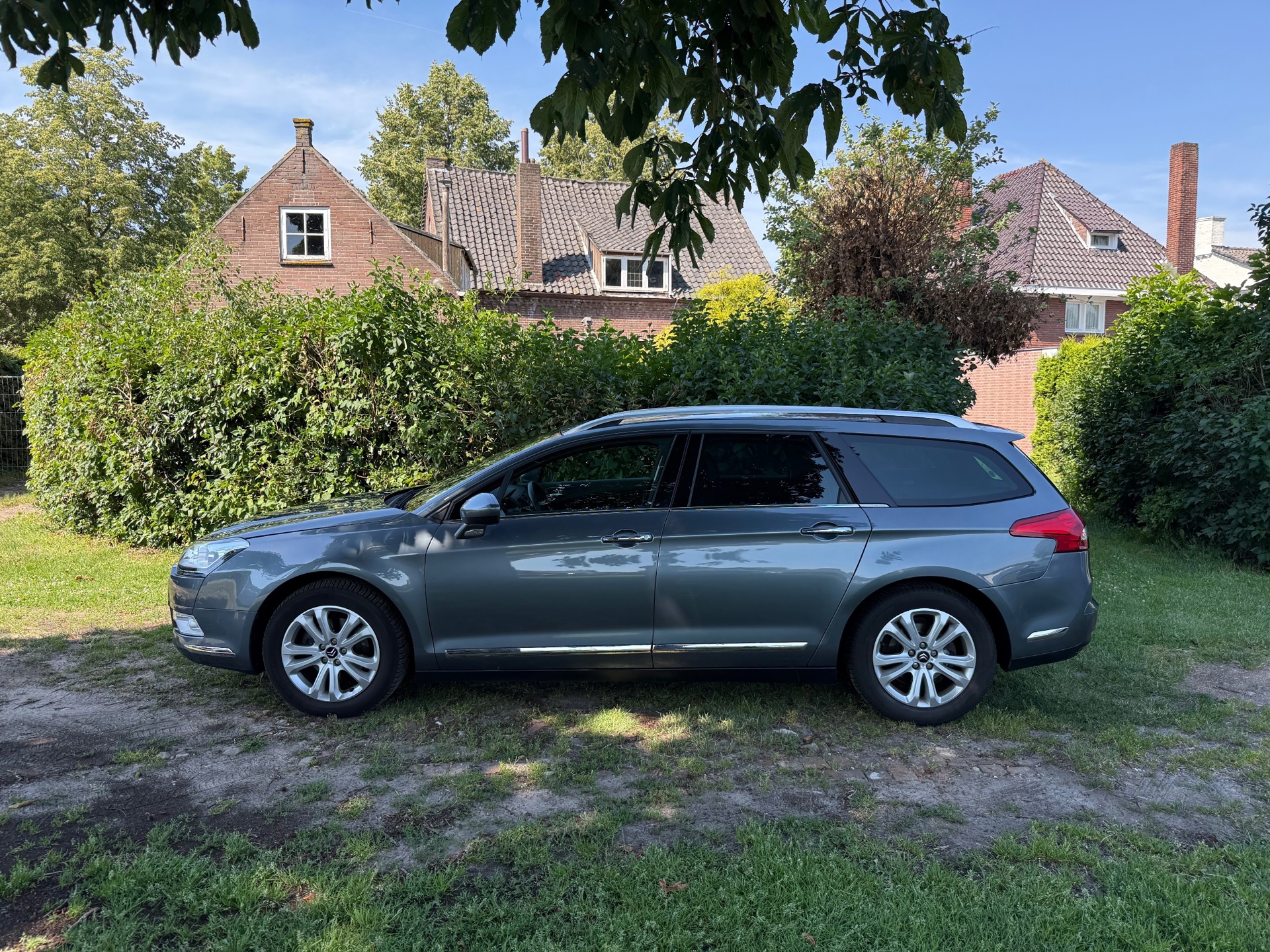 Citroën C5 Tourer 2.0 HDiF Exclusive AUTOMAAT EERSTE EIGENAAR DEALER ONDERHOUDEN WEINIG KM