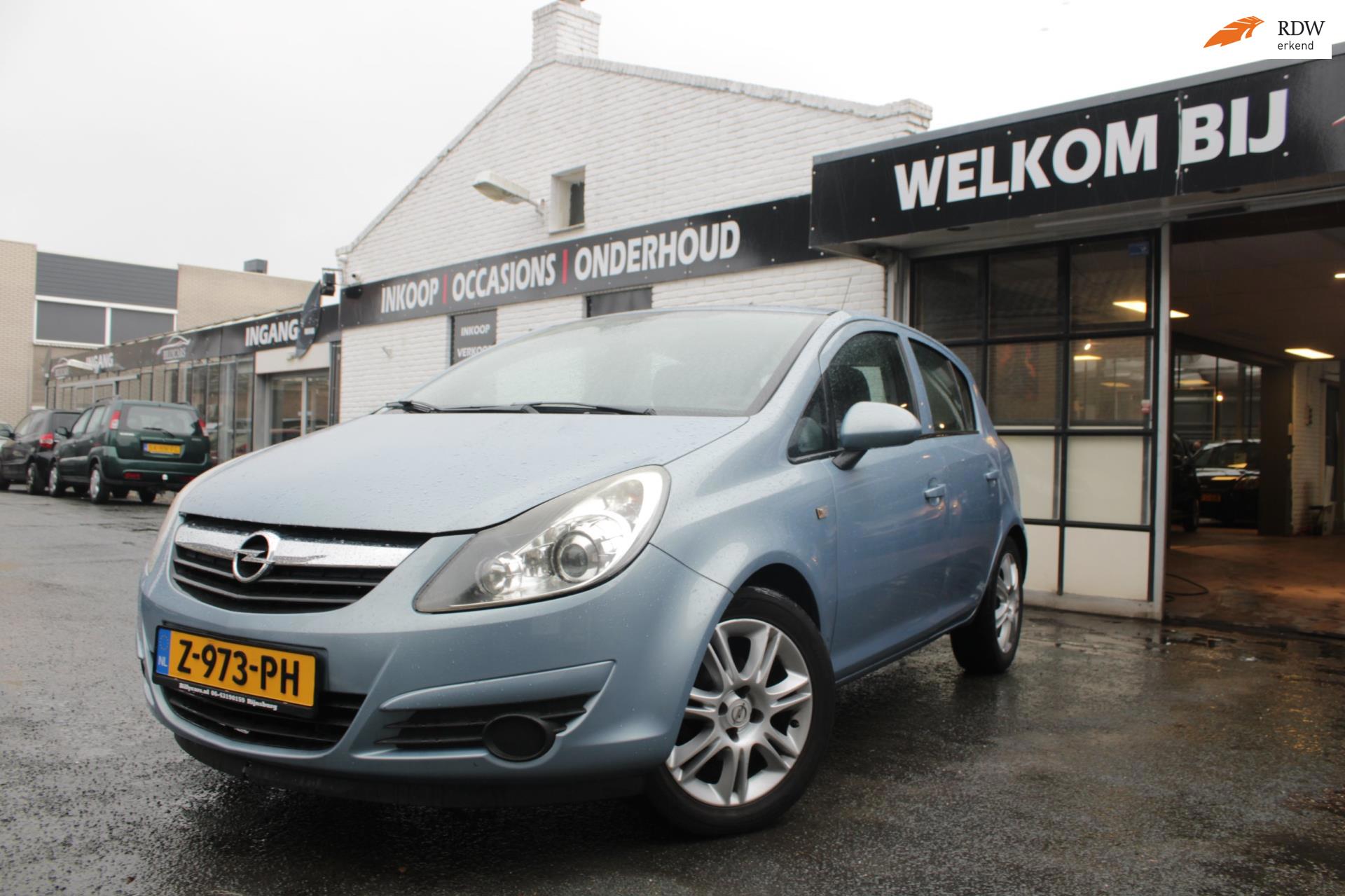 Opel CORSA 1.2-16V Essentia / Airco / CruiseControl / Fietsenrek / Elektrische ramen voor