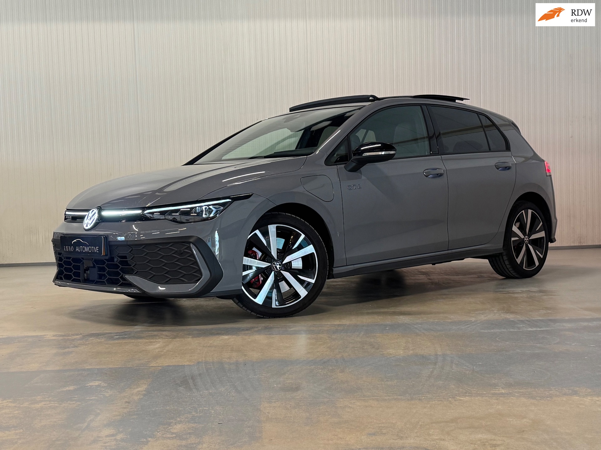 Volkswagen Golf 1.5 eHybrid GTE | HUD | PANO | NARDO GREY | CAMERA | AMBIANCE