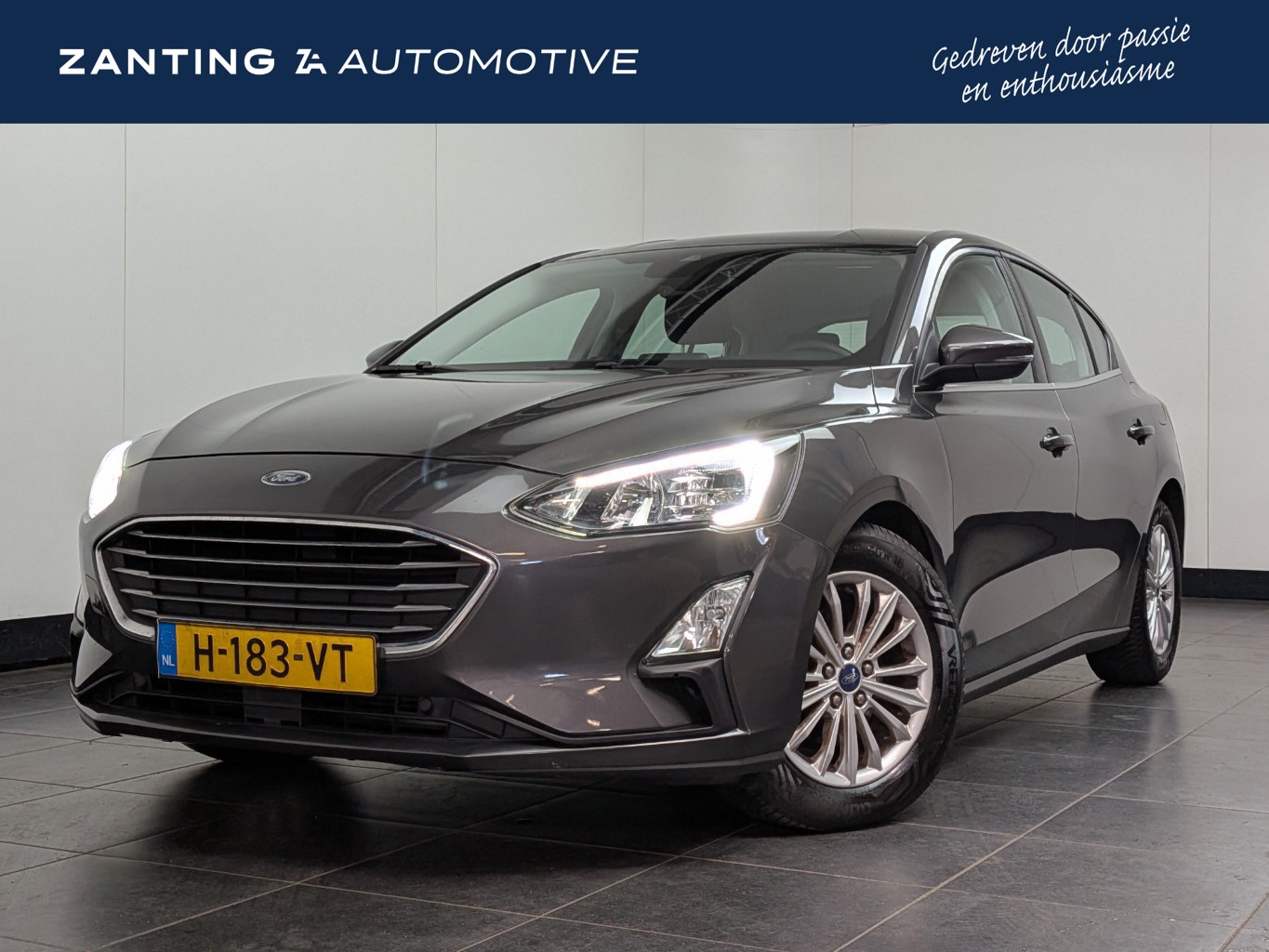 Ford Focus 1.0 EcoBoost Titanium | AGR-Stoelen! | Orig. NL | 100% Dealer onderhouden | Apple / Android Carplay | 4-Season banden