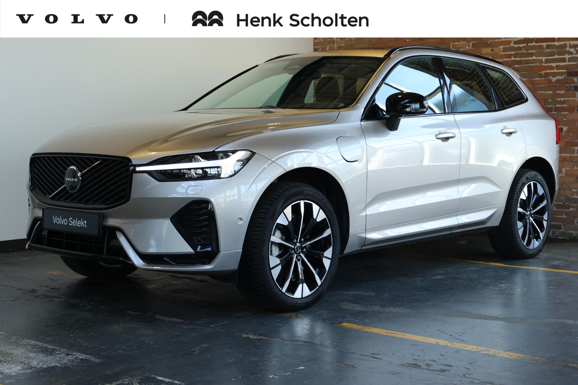 Volvo XC60 T6 Plug-in hybrid AWD Ultra Dark