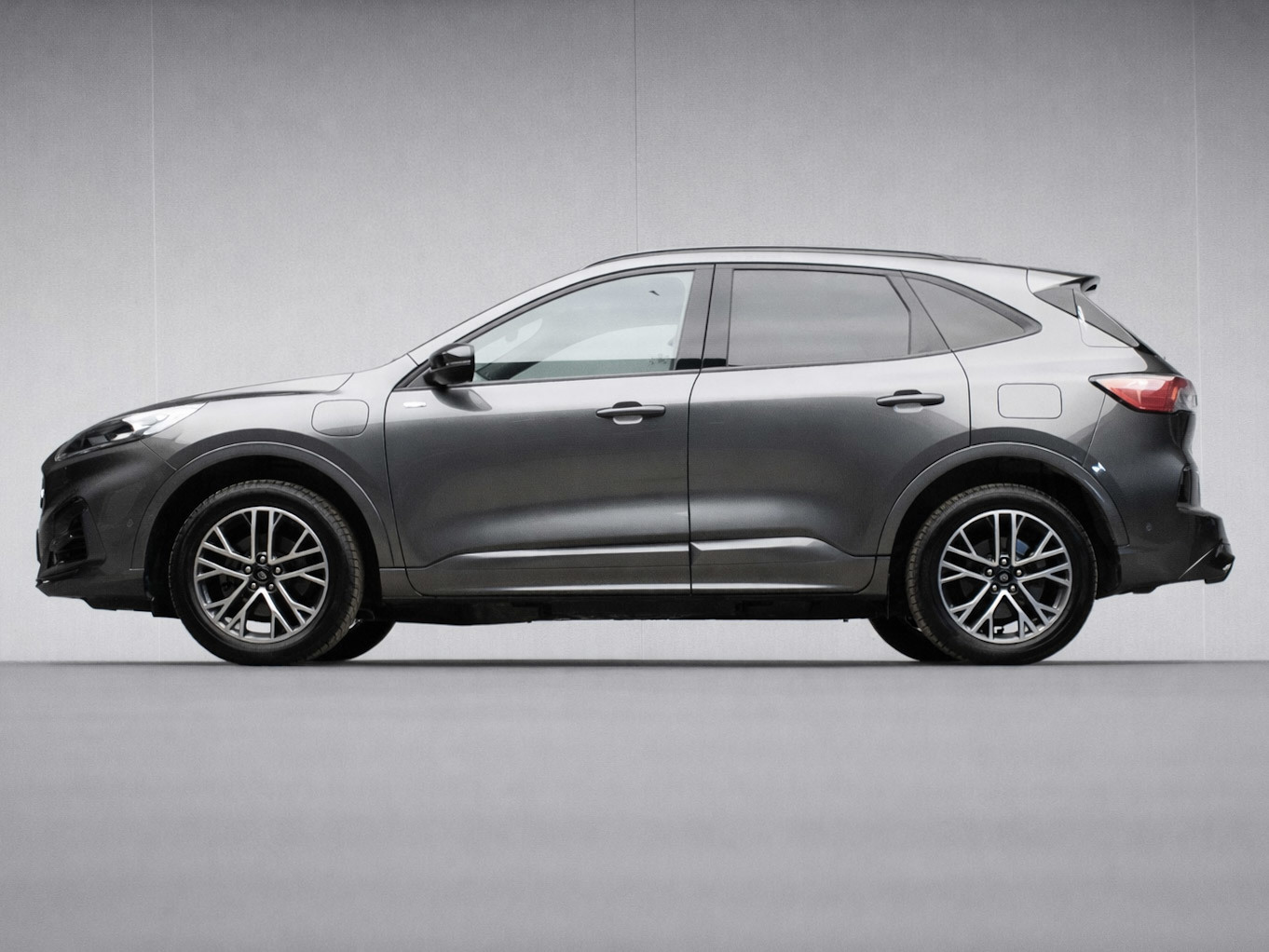 Ford KUGA 2.5 PHEV ST-Line X (APPLE CARPLAY,NAVI,CAMERA V/A,PDC,STOEL/STUUR VERWARMING,GETINT,LED,SPORTSTOELEN,LM VELGEN)