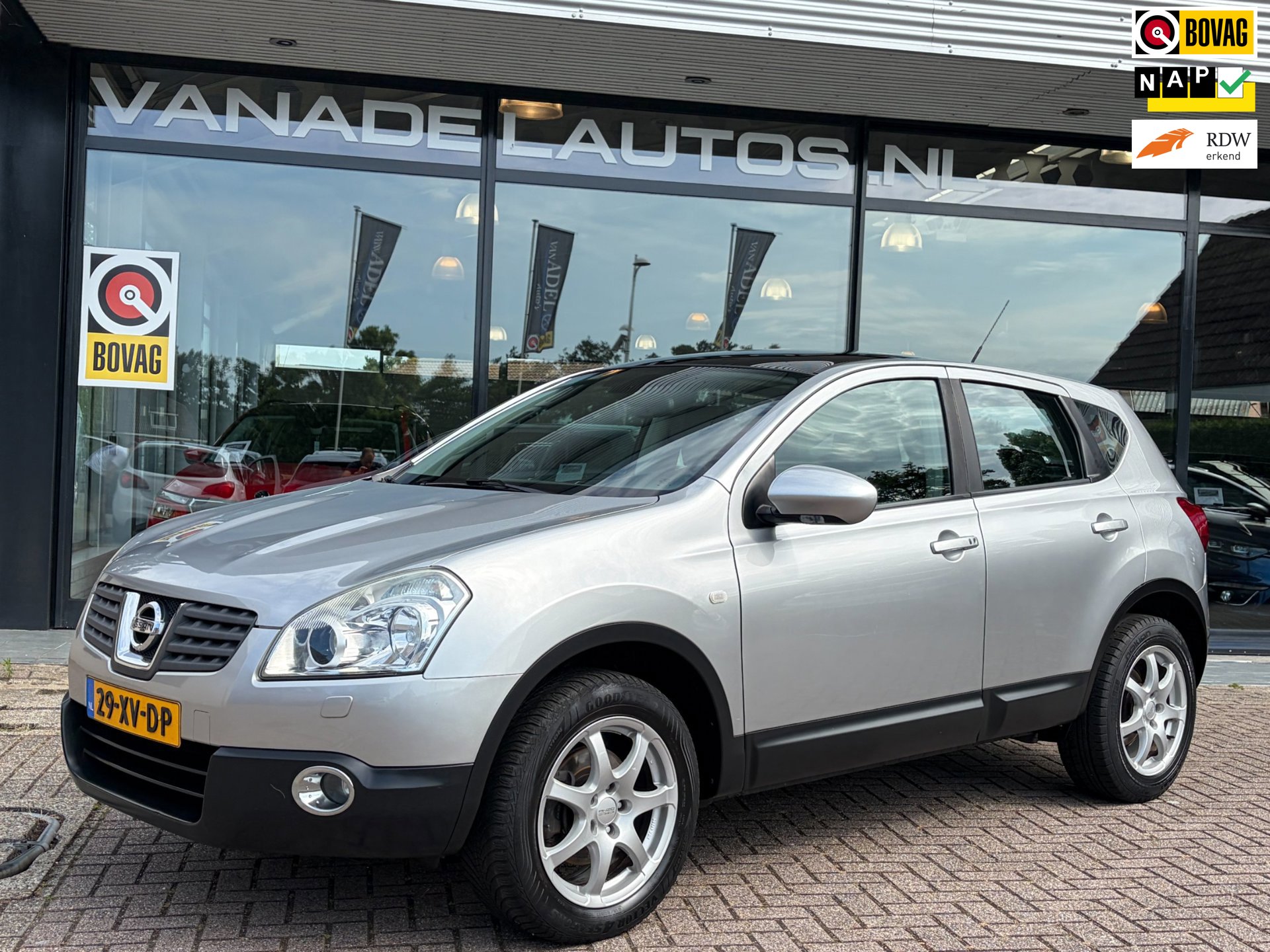 Nissan Qashqai 2.0 Tekna Premium Panorama Leer Xenon Navi Park.Sens Trekhaak NL-Auto NAP!