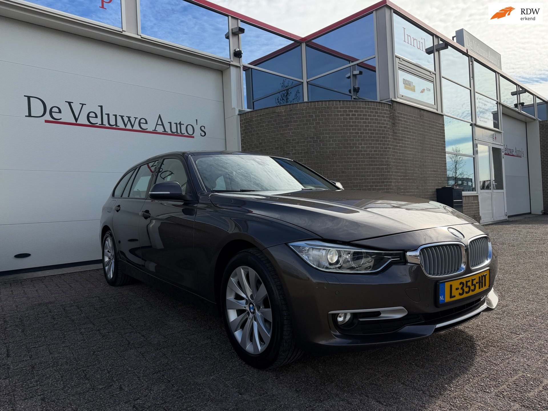BMW 3-serie Touring 320d xDrive Executive 184PK|Automaat|Leder|Stoel verwarm.|HUD