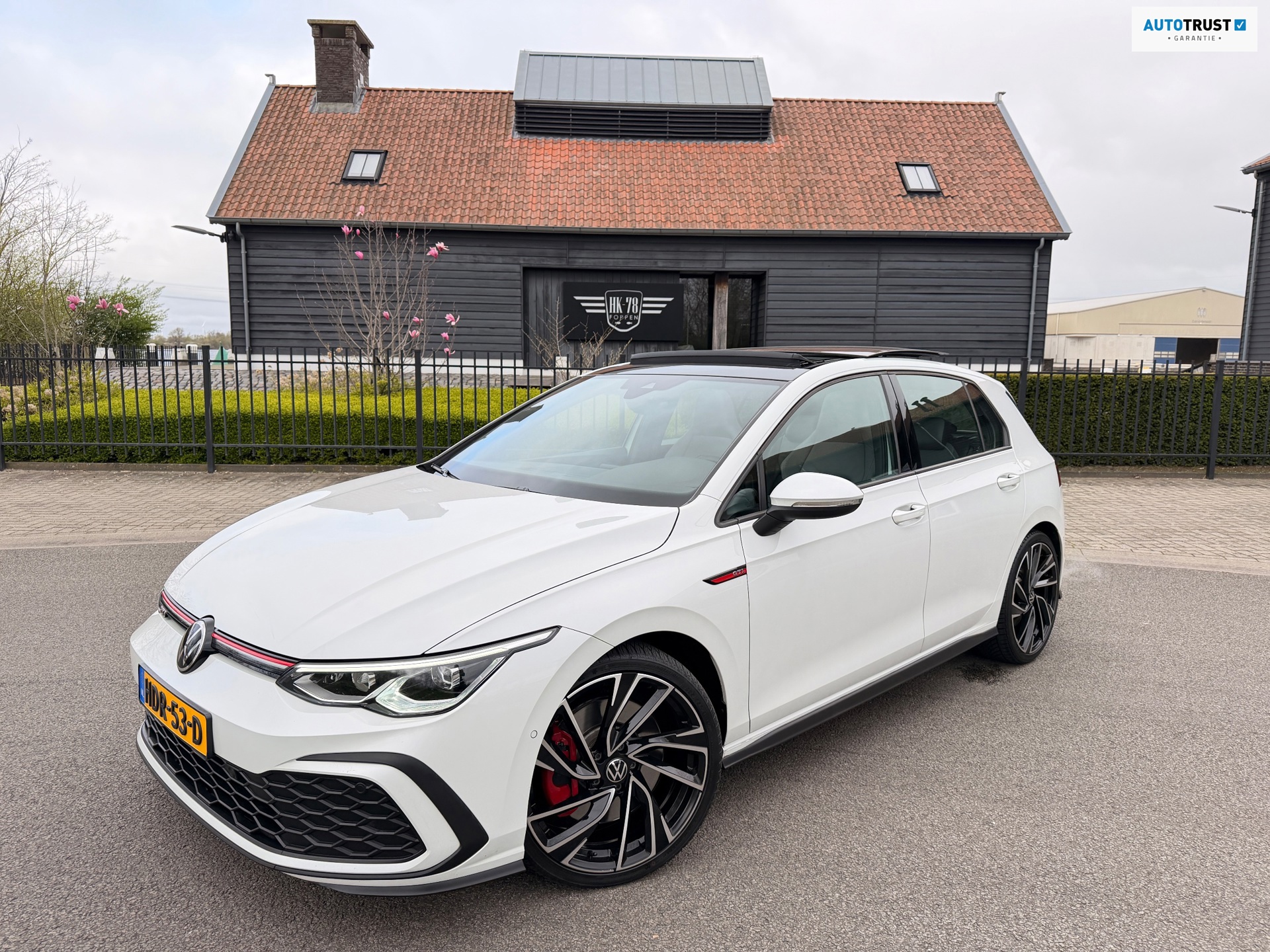 Volkswagen GOLF 2.0 TSI GTI Panoramadak Leer Stoelverwarming/Verkoeling Camera Keyless entry