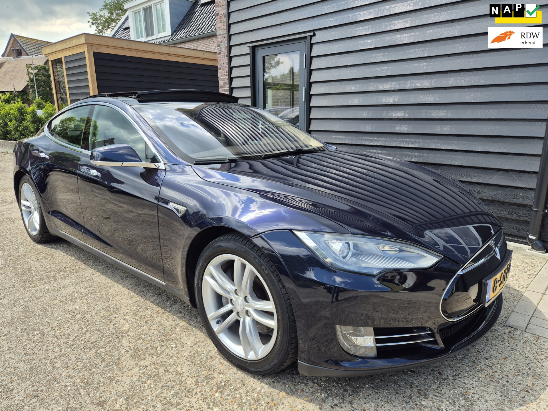Tesla Model S 85 Performance * Free Supercharging*