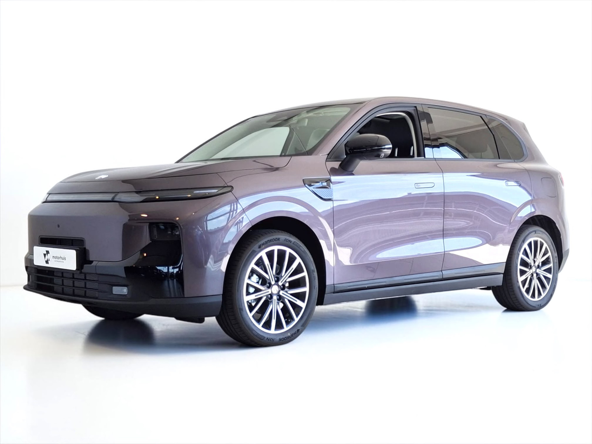 Leapmotor B10 Design Hybrid EV 18.8 kWh