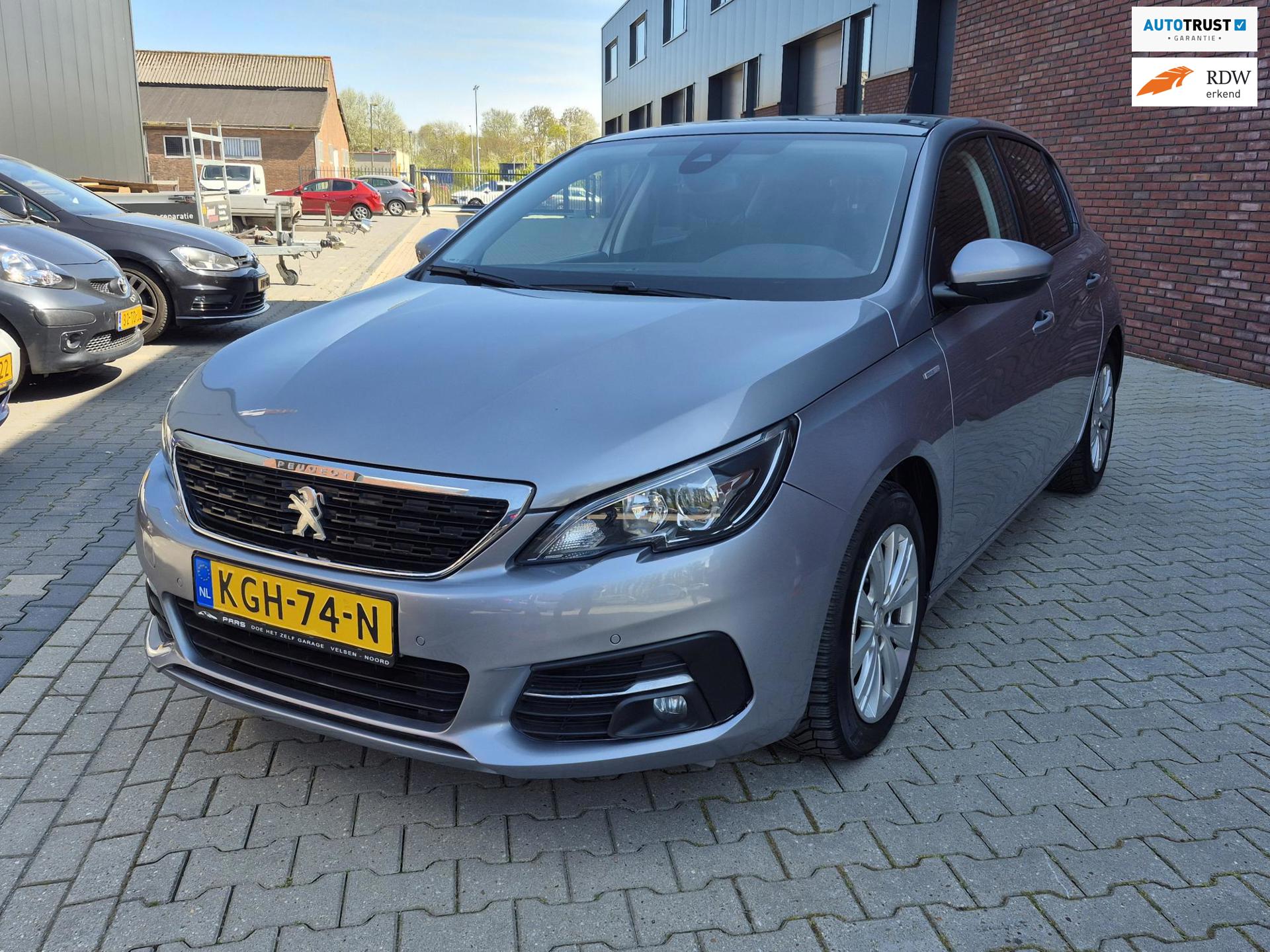 Peugeot 308 1.2 PureTech Allure LED/PANO/