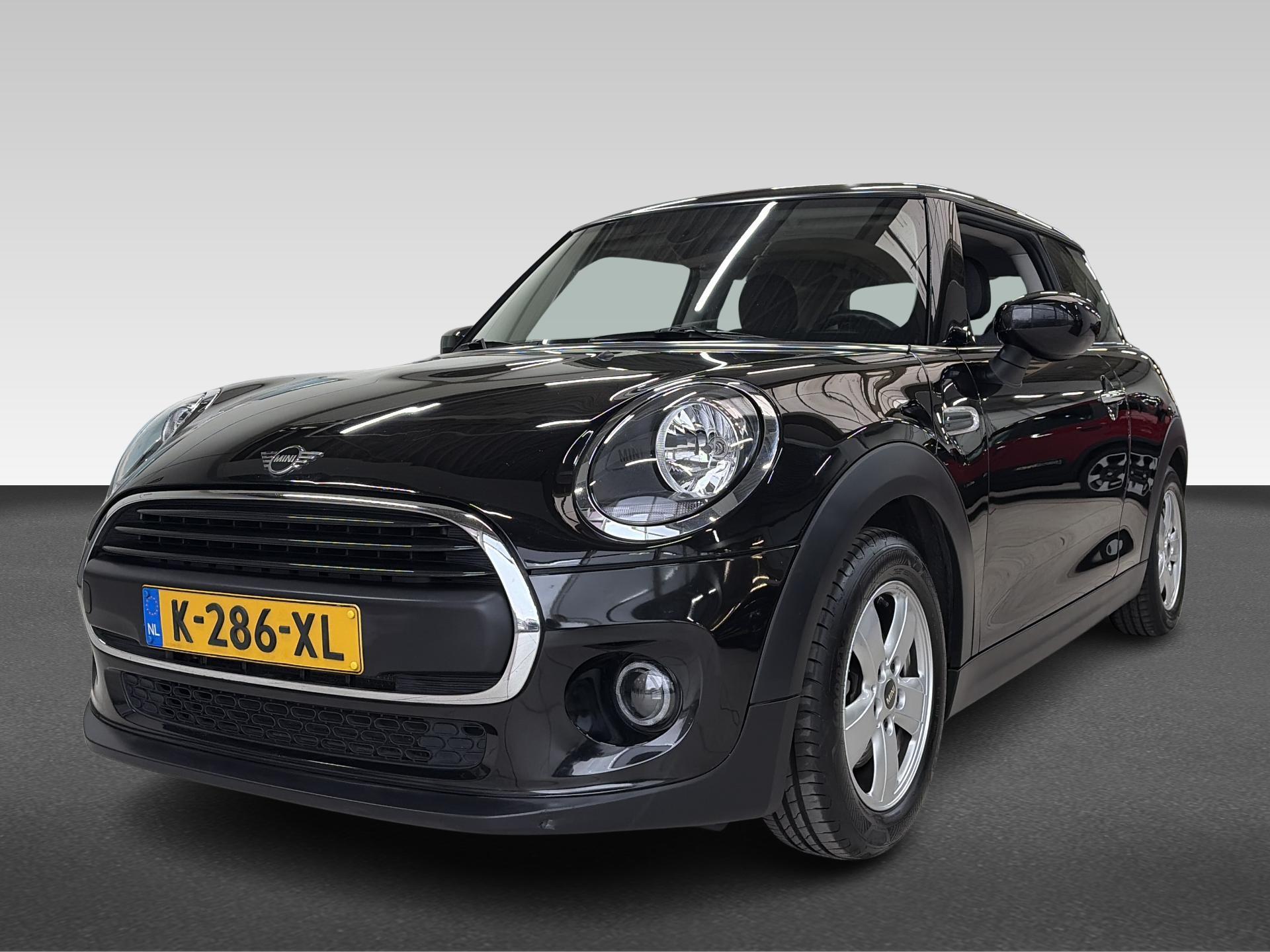 Mini 3-Deurs 3-Deurs (f56) 1.5 ONE FIRST 75PK NAVI SPORTSEATS NAP