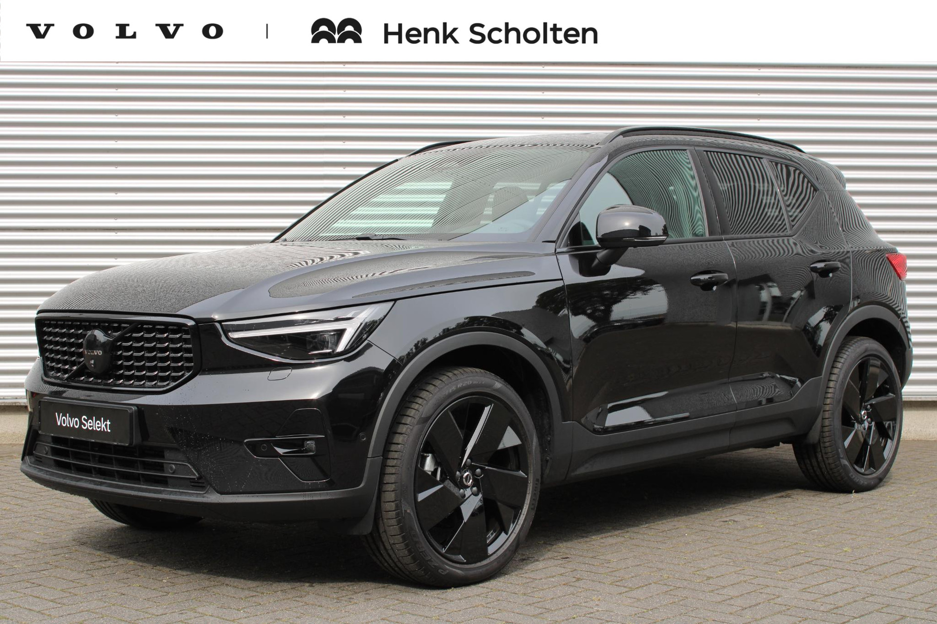 Volvo XC40 B3 Mild Hybrid Ultra Dark Black Edition |