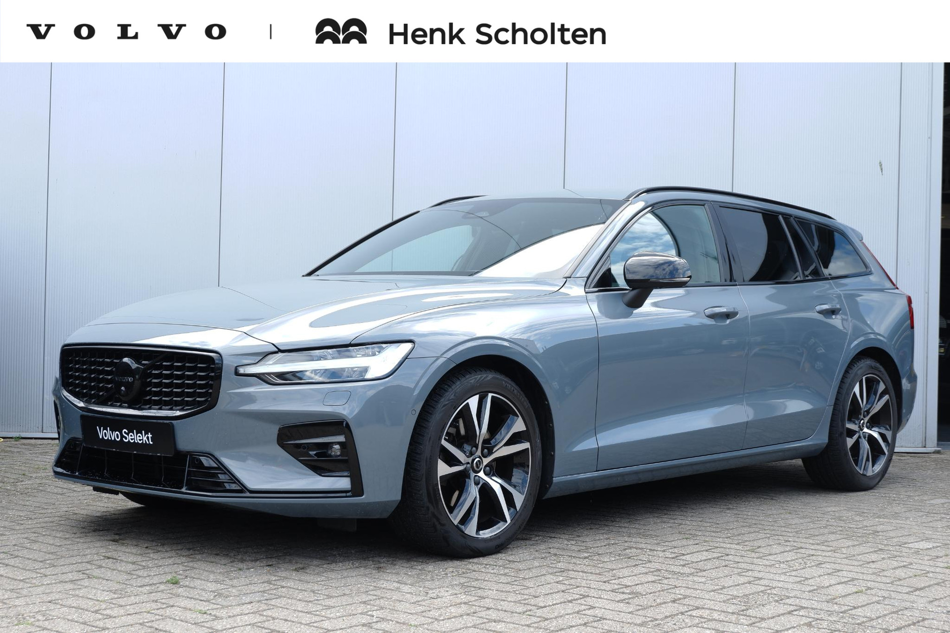 Volvo V60 2.0 B3 Plus Dark